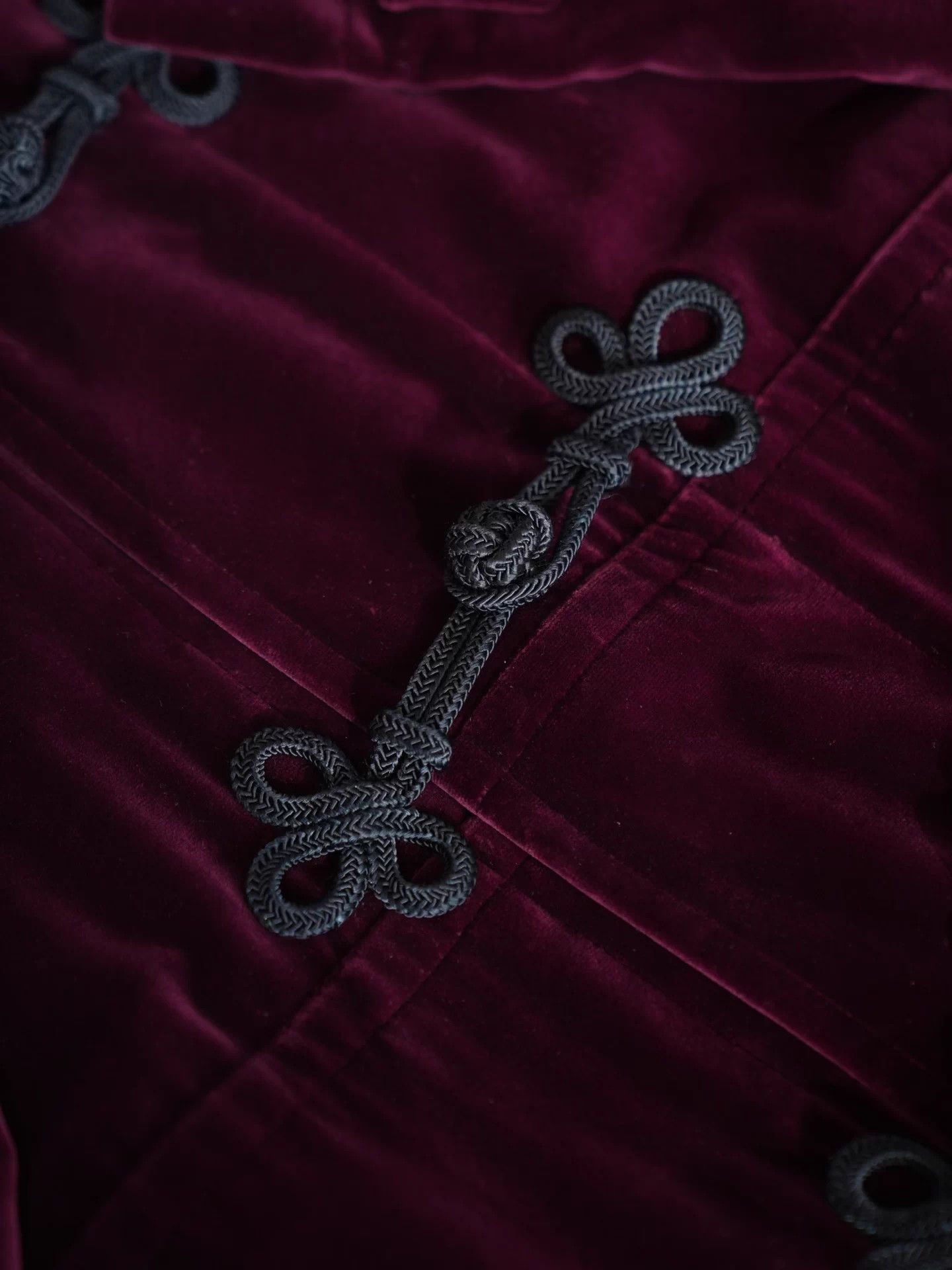 Yves Saint Laurent YSL Rive Gauche Dark Plum Velvet Quilted Hooded Coat Size XS / US 0-2 / IT 36-38 - 6 Thumbnail