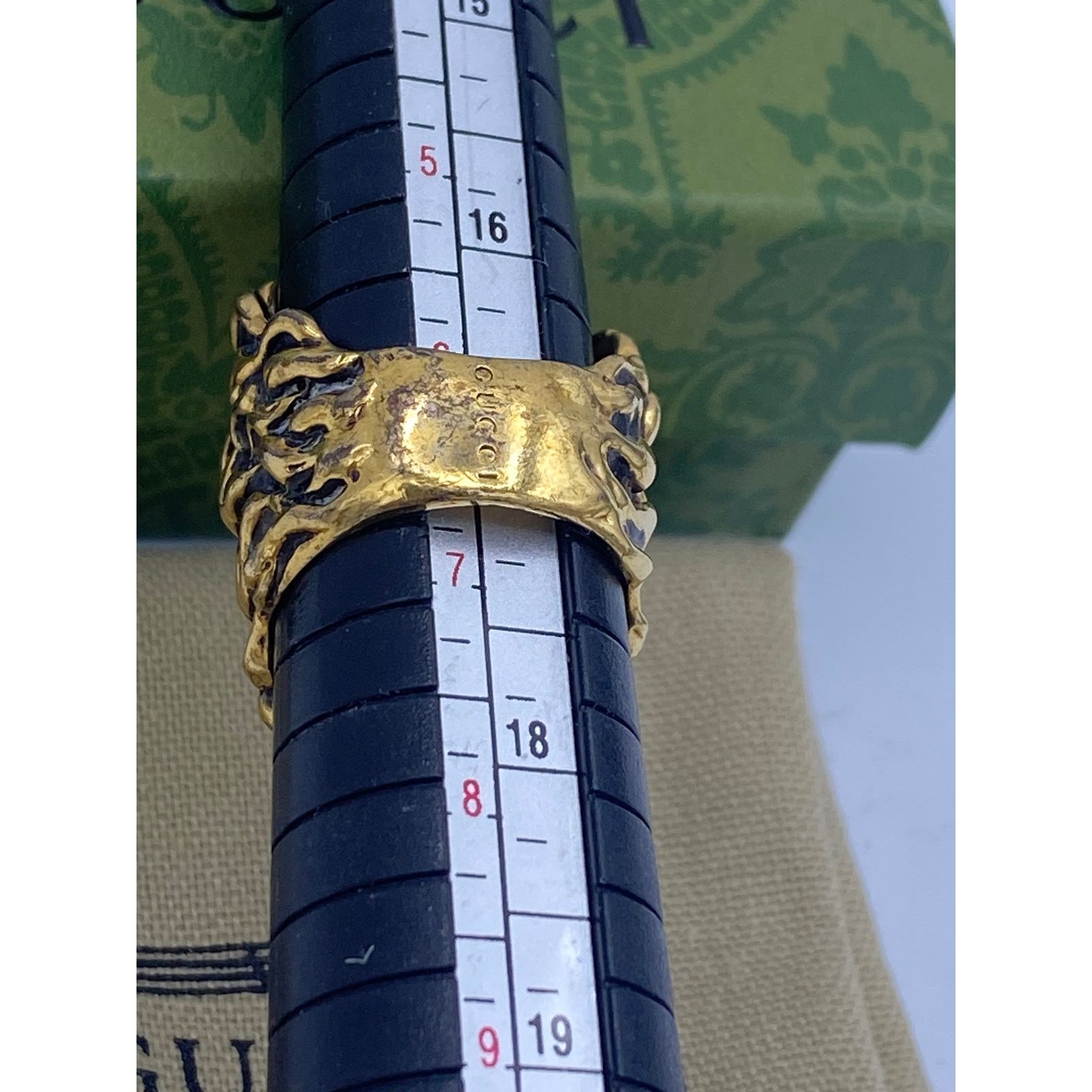 Gucci Gucci Lion Head Ring – Gold-Tone with Black Stone, Size 6 Size ONE SIZE - 3 Thumbnail