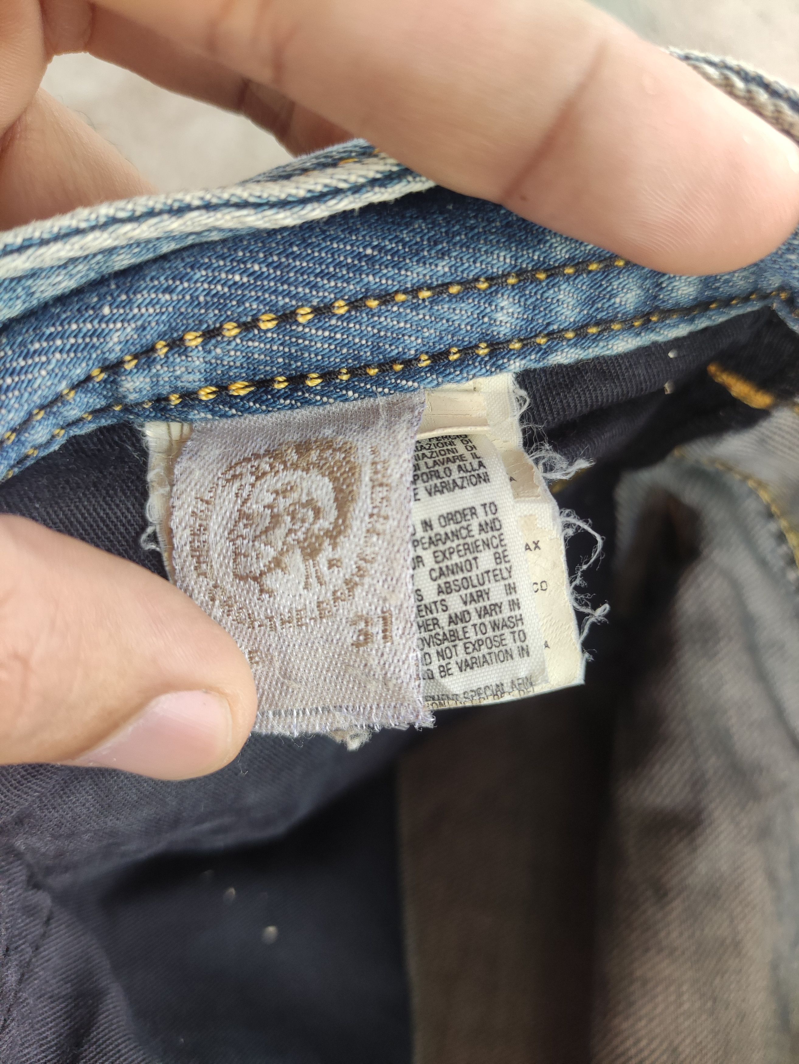 Diesel Vintage Diesel Timmen Button Jean Distressed Faded Size US 33 - 9 Thumbnail