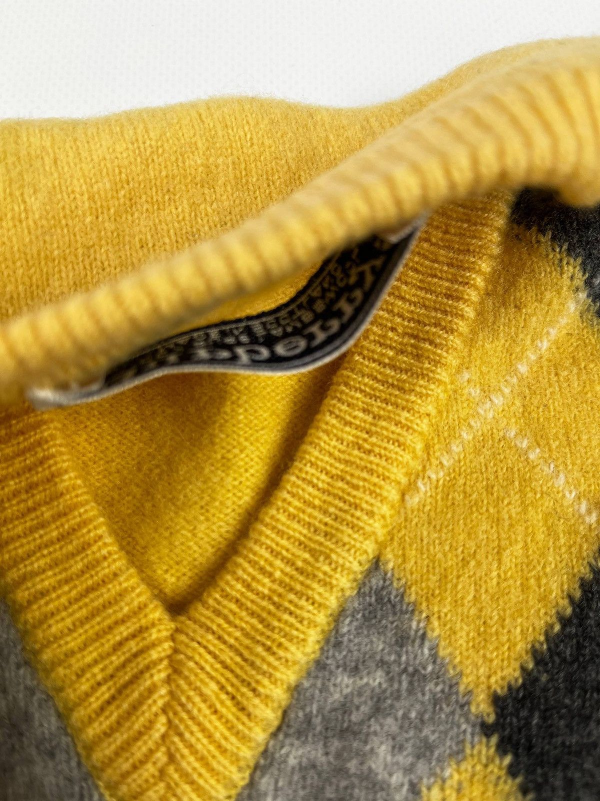 Burberry Burberry’s Vintage Sweater Stripped V-Neck 100Pure Lambswool Size US S / EU 44-46 / 1 - 4 Thumbnail
