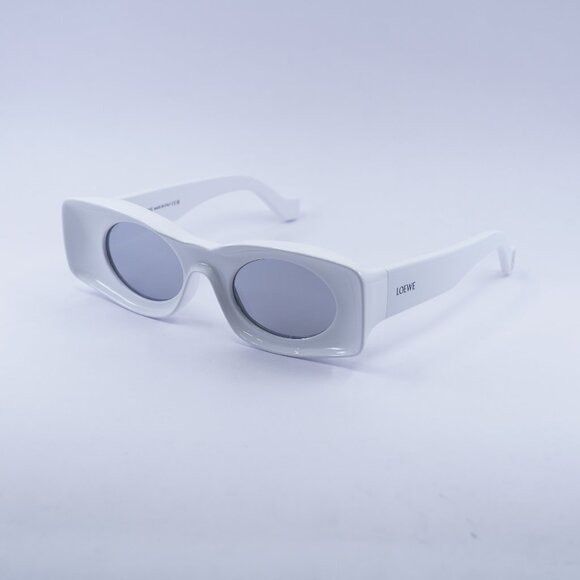 Loewe Loewe LW40033I 21C Sunglasses White Rectangle Frame, Smoke Size ONE SIZE - 3 Thumbnail