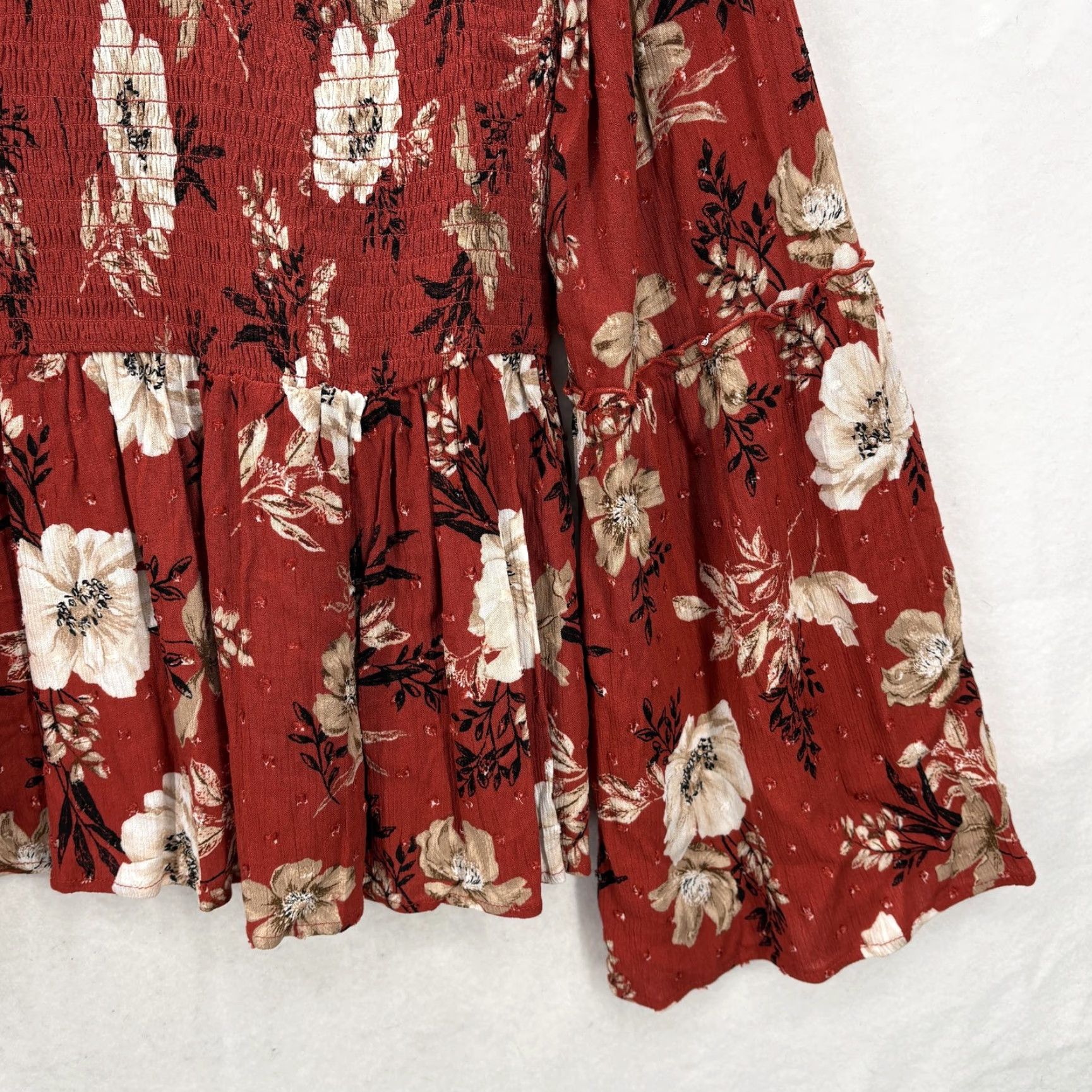 Torrid Torrid Shirt Womens 1X Red Floral Smocked Peplum Boho Bell Sleeve Top Blouse NWT Size XL / US 12-14 / IT 48-50 - 3 Thumbnail