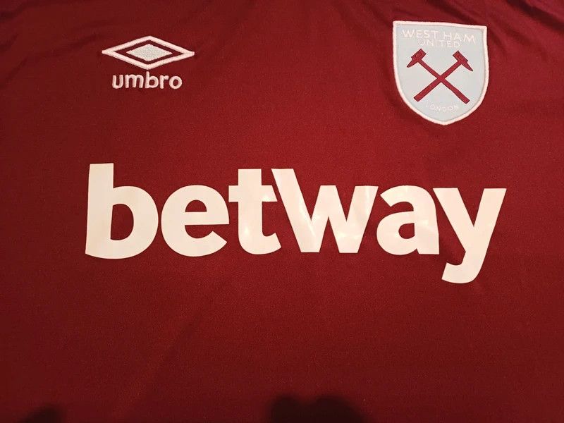 Umbro Umbro West Ham United 2024/25 home shirt Size US XL / EU 56 / 4 - 7 Thumbnail