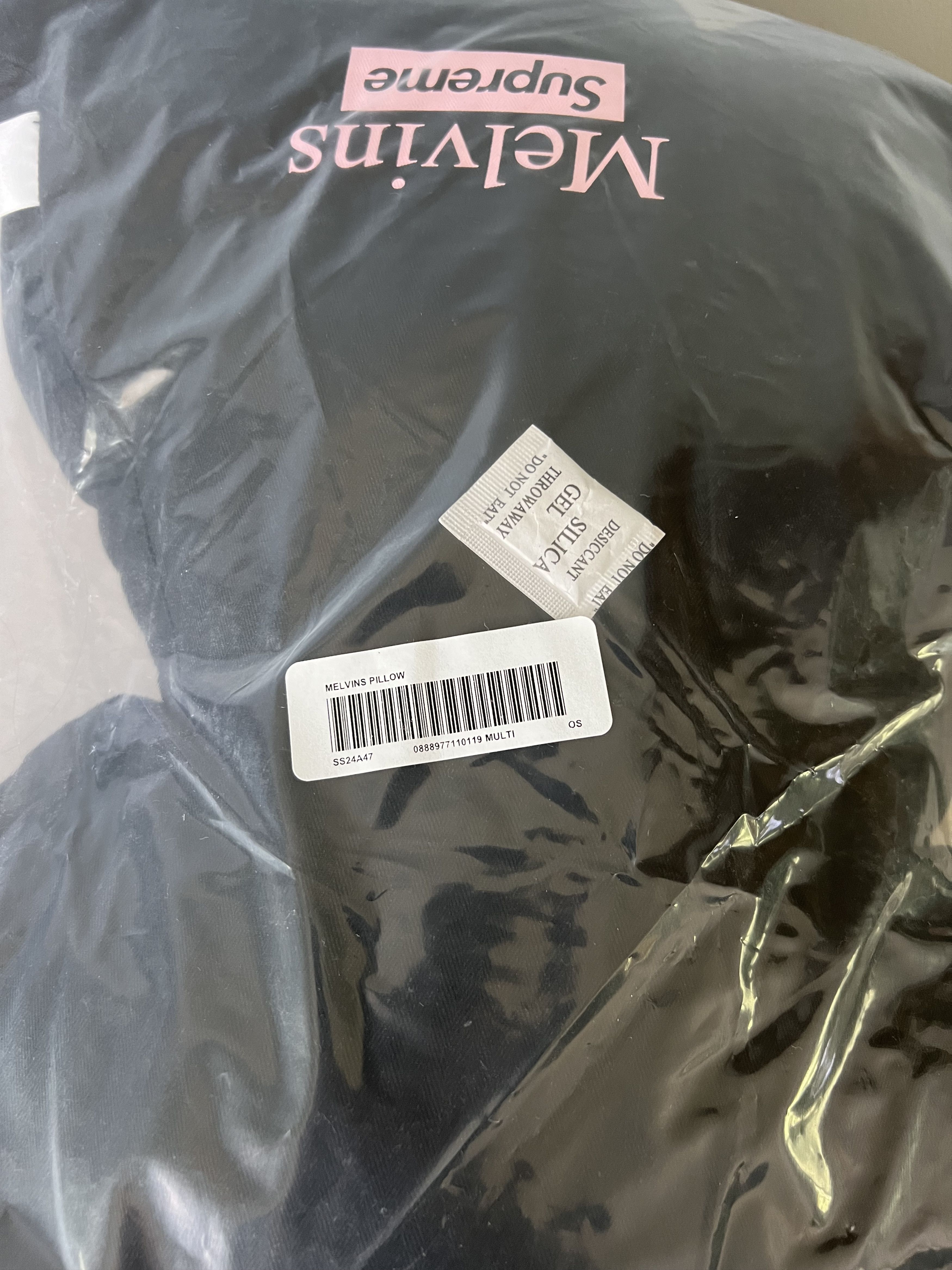 Supreme Supreme Melvins Dog Pillow Size ONE SIZE - 4 Thumbnail