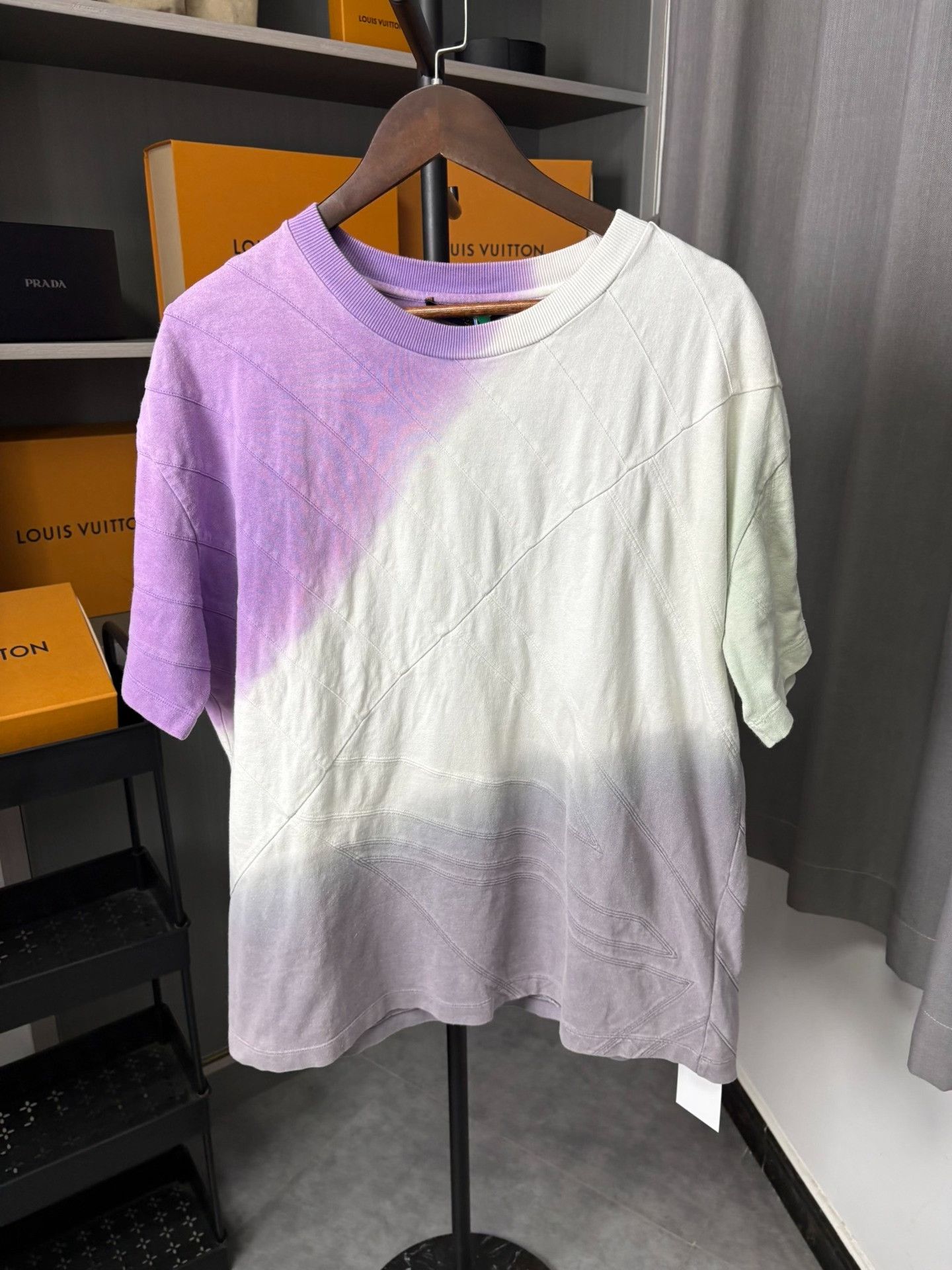 Louis Vuitton Louis Vuitton Tie-Dye Multi T-Shirt M Men Size US M / EU 48-50 / 2 - 1 Thumbnail