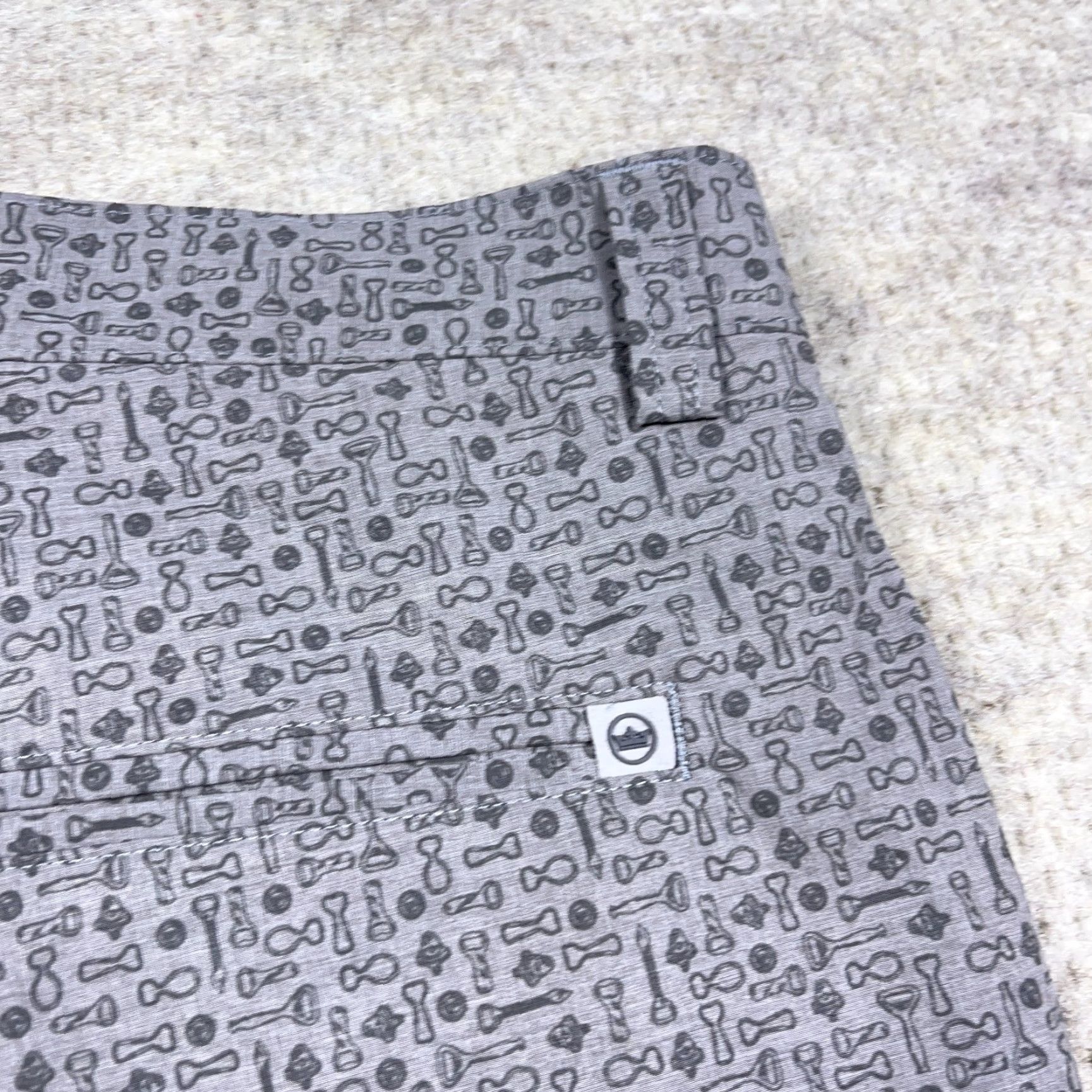 Peter Millar Peter Millar Golf Shorts Men 40 Gray Chino Performance Wicking All Over Print Shirt? Size US 40 / EU 56 - 4 Thumbnail