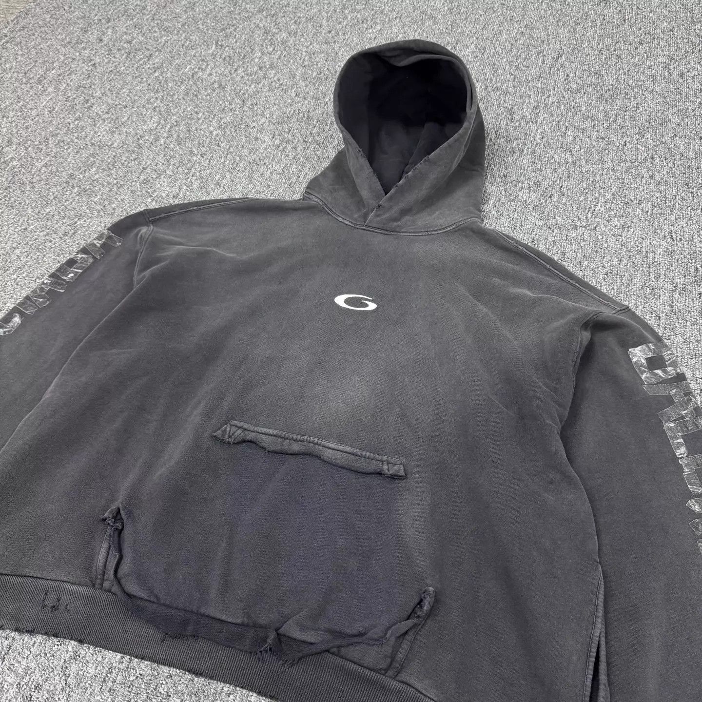 Balenciaga Balenciaga 25 Washed Distressed Printed Boxy Hoodie M NWT Size US M / EU 48-50 / 2 - 4 Thumbnail