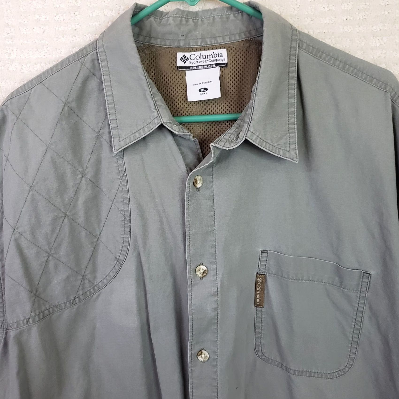 Vintage Columbia Shirt Men's XL Green Short Sleeve Button-Up Padded Shoulder Casual Travel Workwear Pocket Button-Up Shirt Size US XL / EU 56 / 4 - 3 Thumbnail