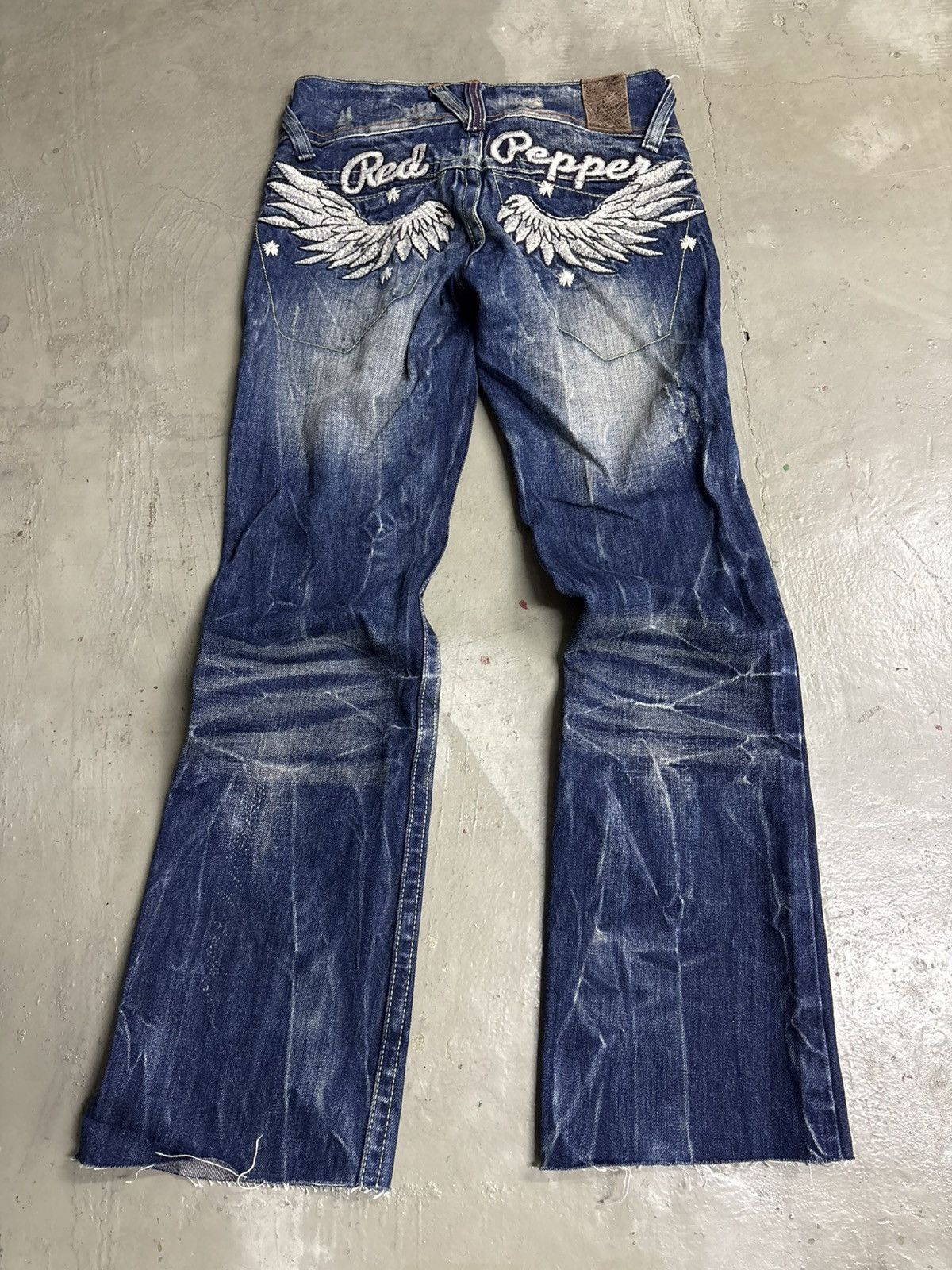 Tornado Mart Flared Red Pepper Wing Back Embroidered Clawmark Jeans Size US 29 - 1 Thumbnail