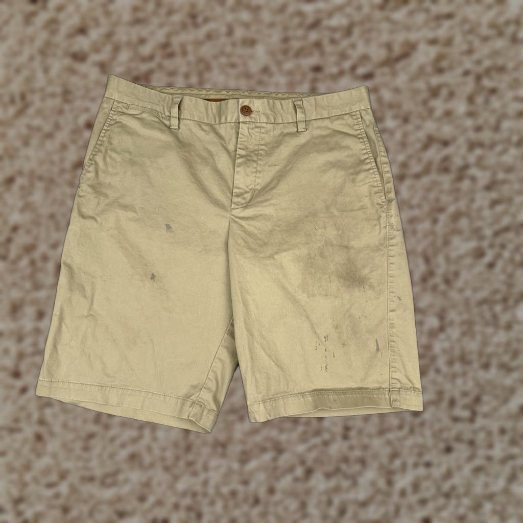 Tommy Bahama Tommy Bahama Shorts Mens 36 Chino Flat Front Zip Fly Casual Beige Paint Stains Size US 36 / EU 52 - 1 Thumbnail