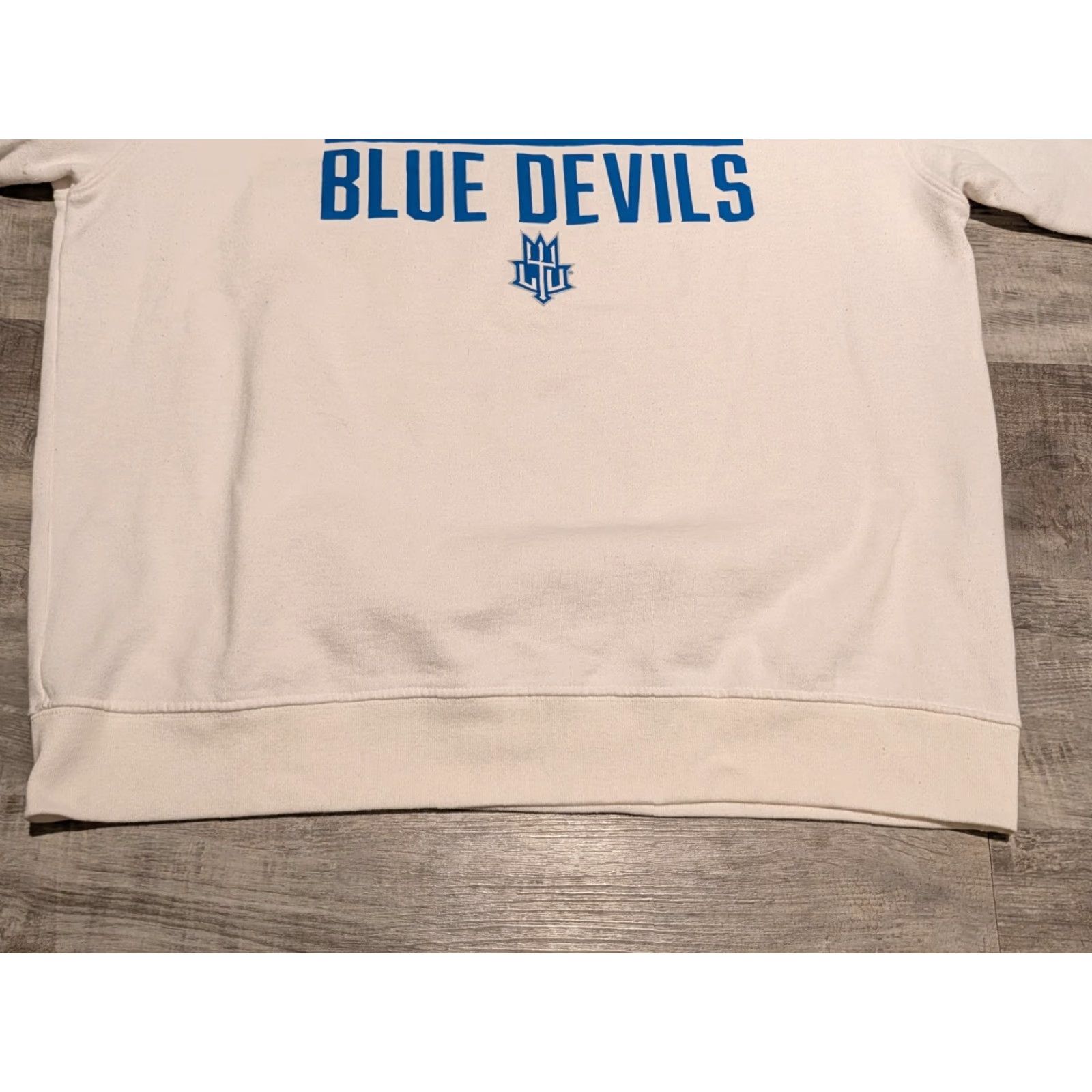 Vintage Lawrence Tech University Blue Devils Adult Crewneck Sweatshirt White 2XL Crewneck Pullover Fleece League Size XXL / US 16-18 / IT 52-54 - 5 Thumbnail