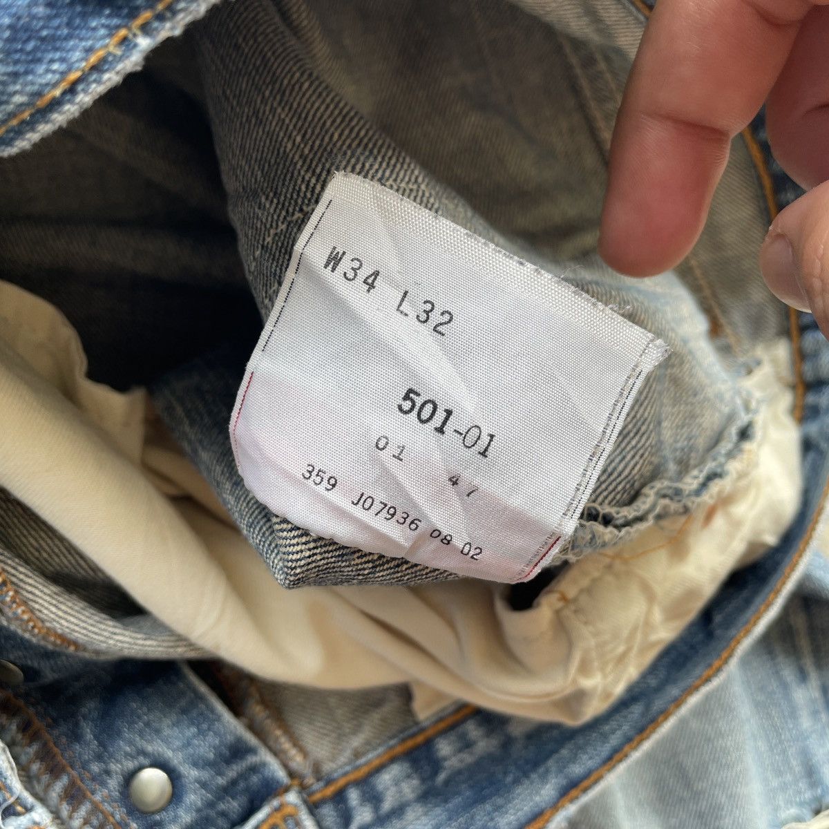 Levi's Vintage Clothing Vintage Levi’s 501 Ripped Faded Distressed Jeans Pants Denim Size US 35 - 9 Thumbnail