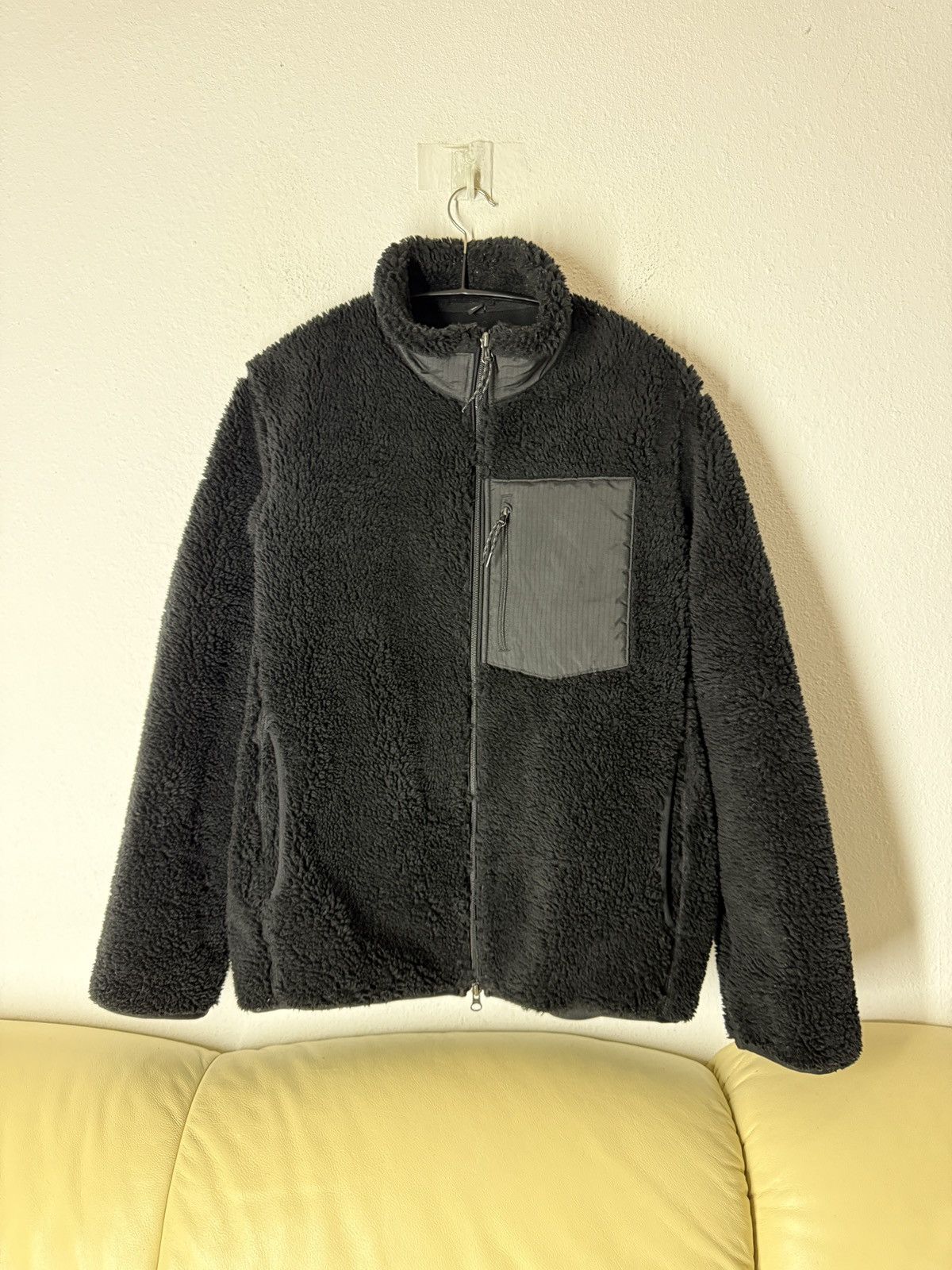 Uniqlo Uniqlo fleece sherpa jacket engenered garments type Size US M / EU 48-50 / 2 - 2 Thumbnail
