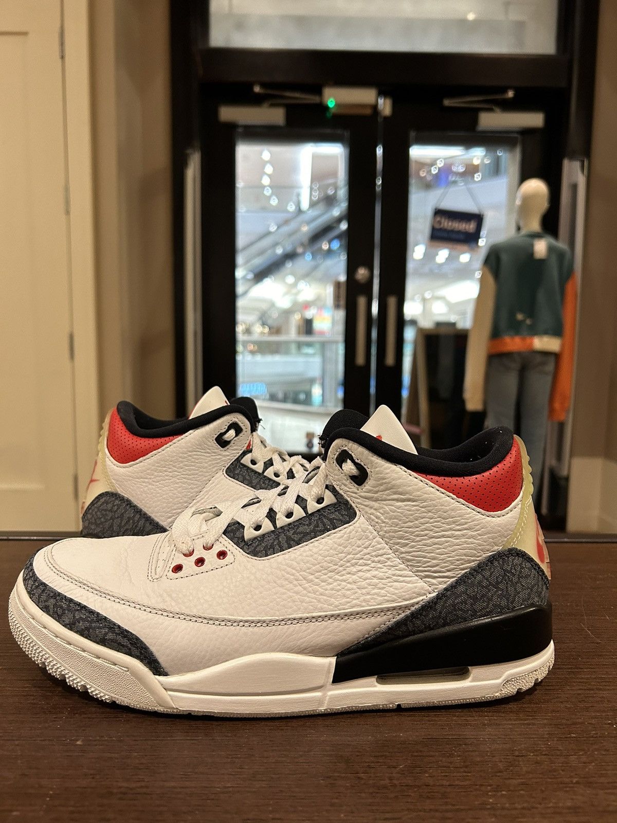 Jordan Brand Jordan 3 Retro SE ‘Fire Red Denim’ Size US 9.5 / EU 42-43 - 1 Thumbnail