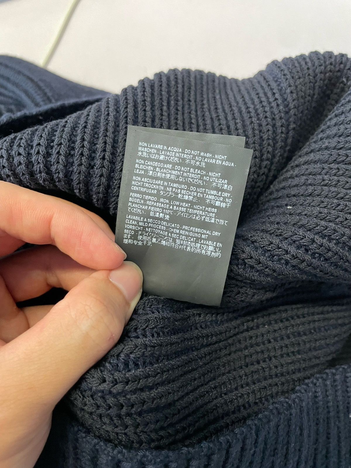 Balenciaga Balenciaga AW18 Button-Detail Sweater Size US M / EU 48-50 / 2 - 14 Thumbnail