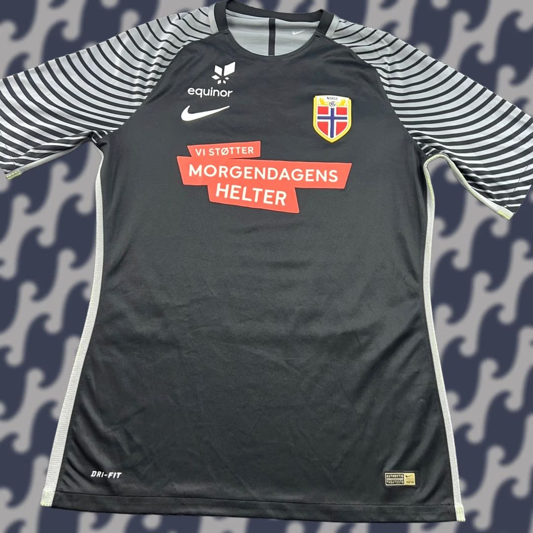 Umbro Umbro Norway 2012 2013 Football Shirt Mens Jersey Medium Size US L / EU 52-54 / 3 - 1 Thumbnail
