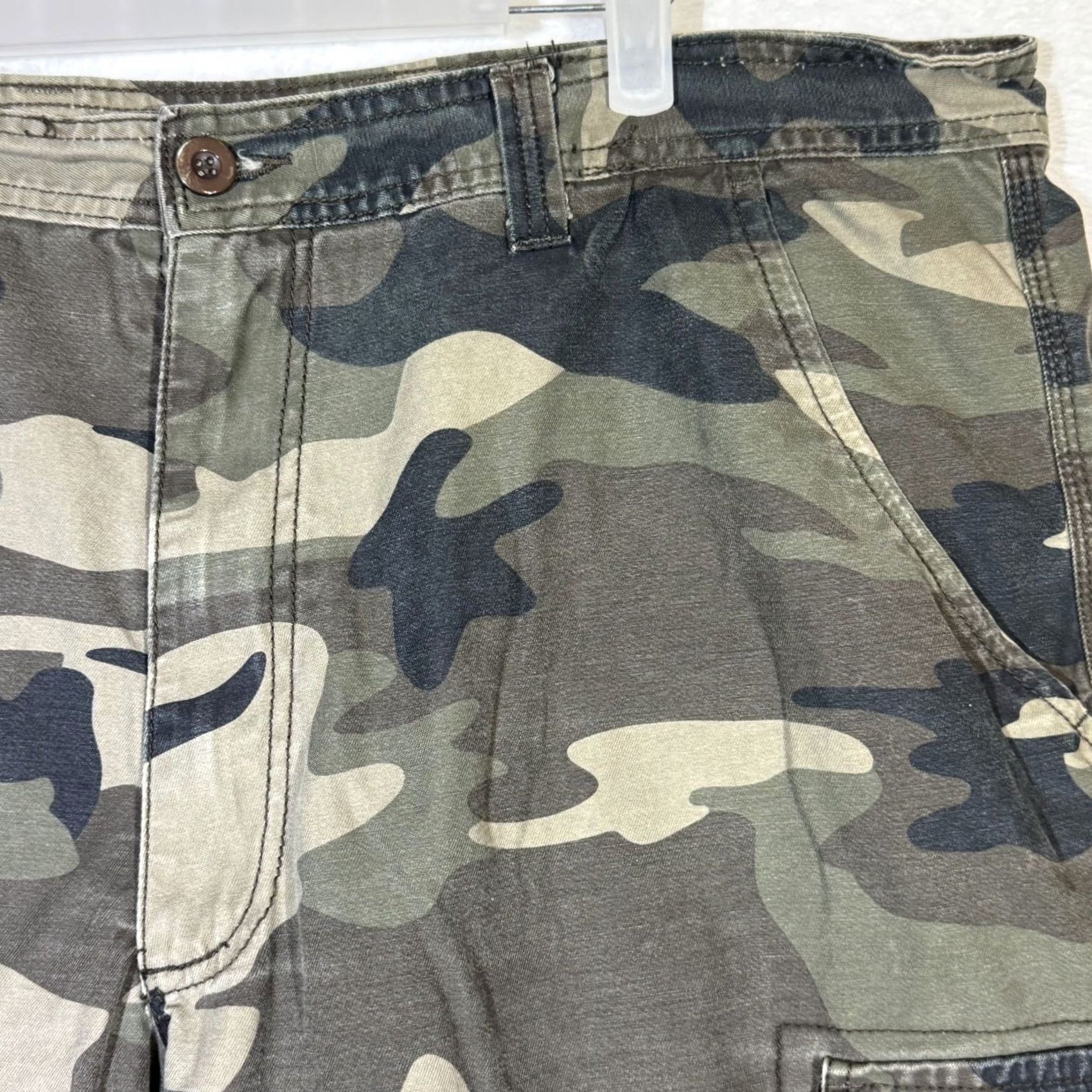 Vintage VINTAGE Lincoln Outfitters Cargo Shorts Mens 42 Green Camo 100 Percent Cotton Utility Size US 42 / EU 58 - 4 Thumbnail