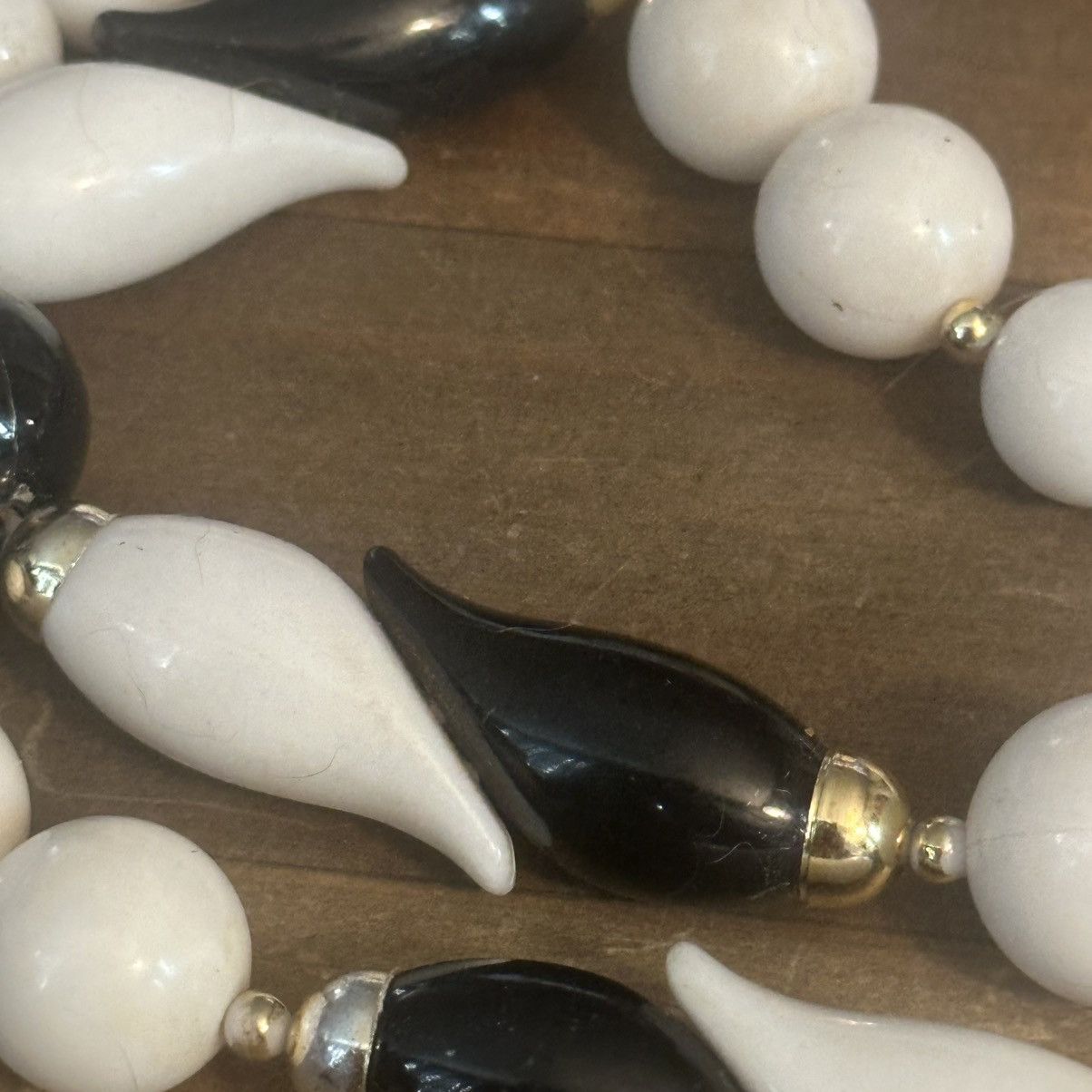 Vintage Vintage chunky black and white bead necklace Size ONE SIZE - 4 Thumbnail