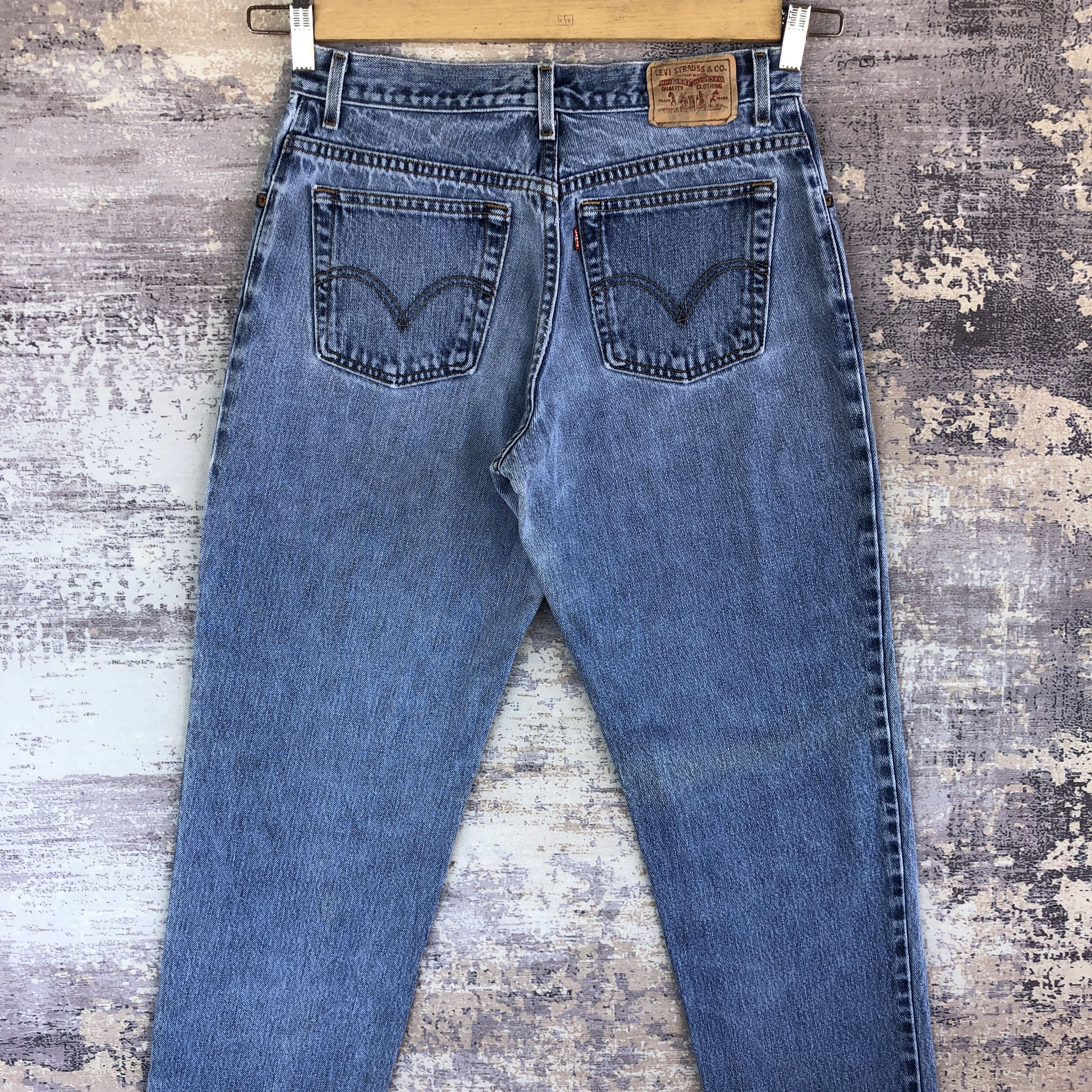 Levi's Vintage Levis 550 Faded Jeans Tapered Light Wash Denim Size 28" / US 6 / IT 42 - 4 Thumbnail