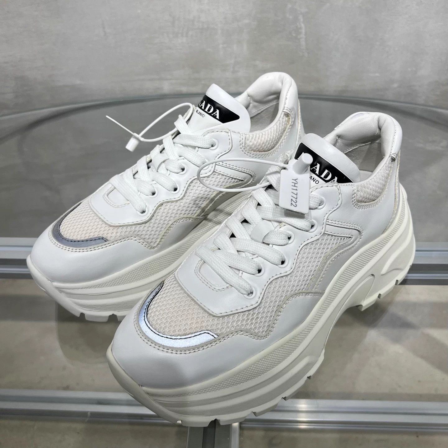 Prada Prada platform dad shoe white 38 Size US 7 / IT 37 - 2 Thumbnail