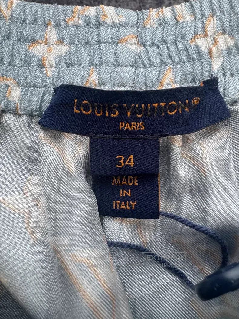 Louis Vuitton Louis Vuitton Presbyopia full print mulberry silk shorts Size US 34 / EU 50 - 3 Thumbnail