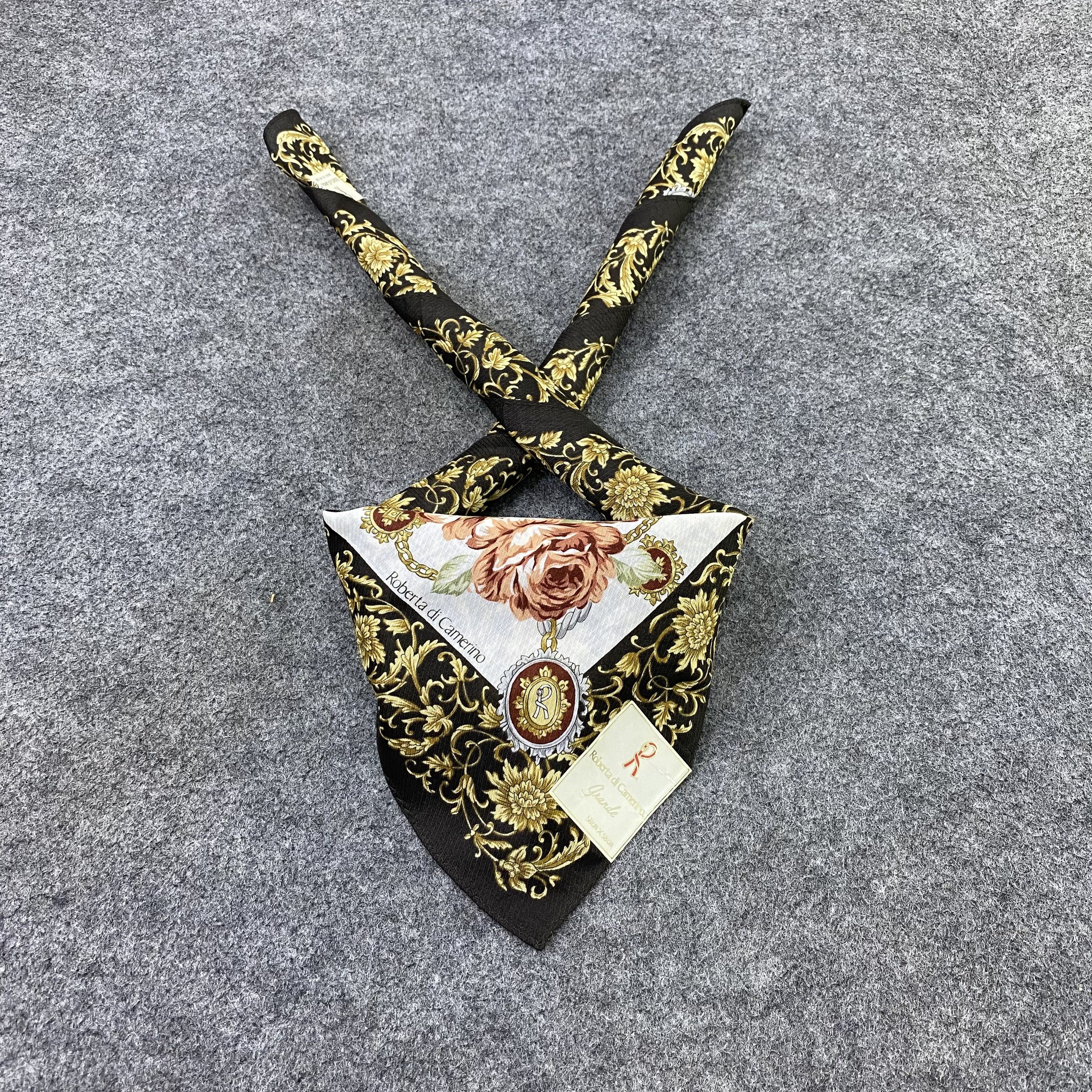 Roberta di Camerino Roberta di Camerino Handkerchief /Bandana /Neckerchief-B2170 Size ONE SIZE - 2 Thumbnail