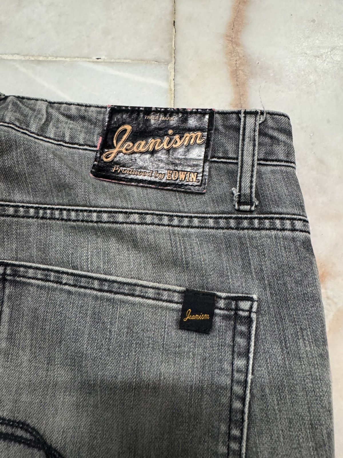 Edwin VINTAGE 2000s EDWIN CRAZY FADE DISTRESSED BAGGY Size US 32 / EU 48 - 14 Thumbnail