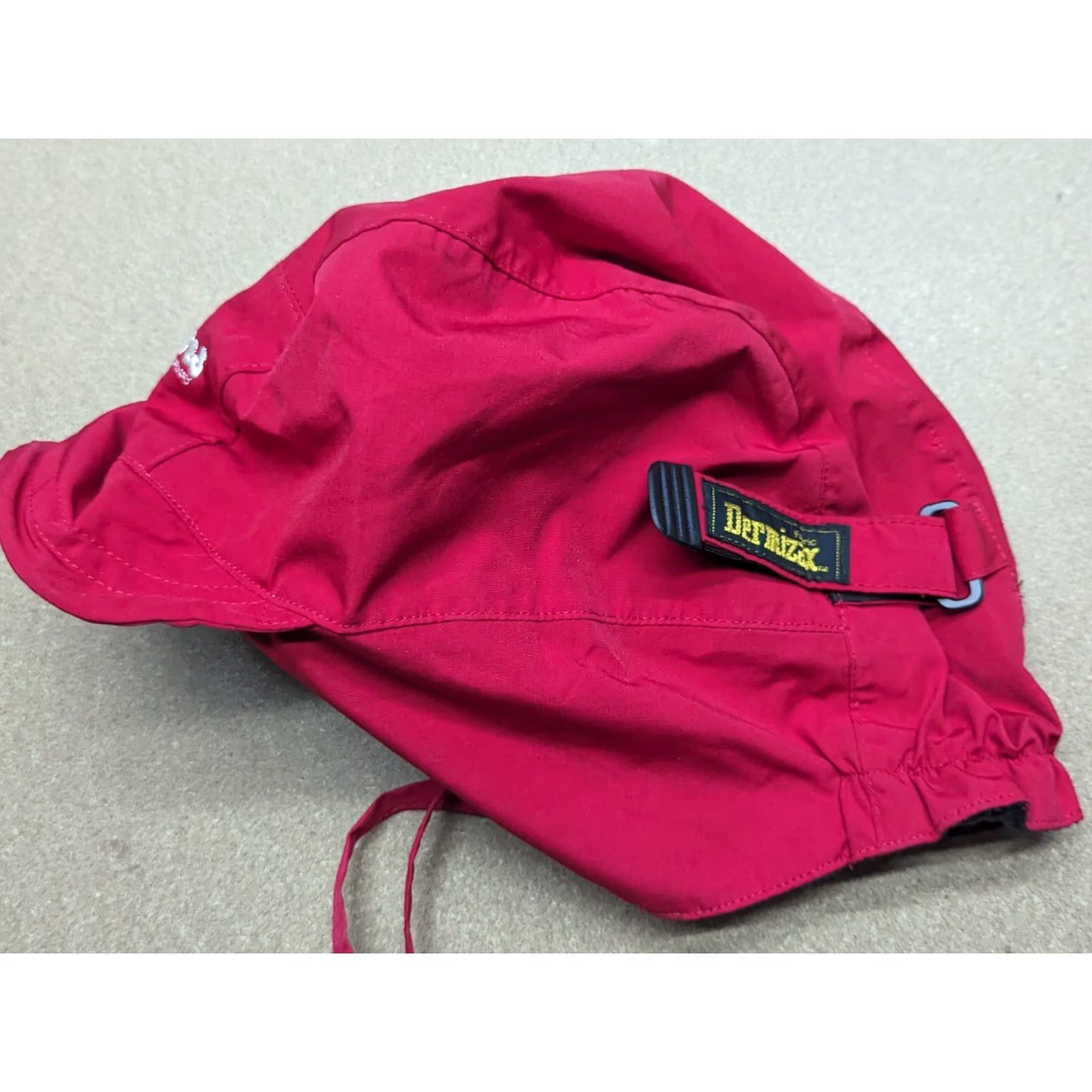 Vintage Bergans of Norway Mountain Cap Beanie Unisex Adults Size M Red Trekking Dermizax Water Resistant Seasonal Knit Cap 57-58 - Size ONE SIZE - 2 Thumbnail