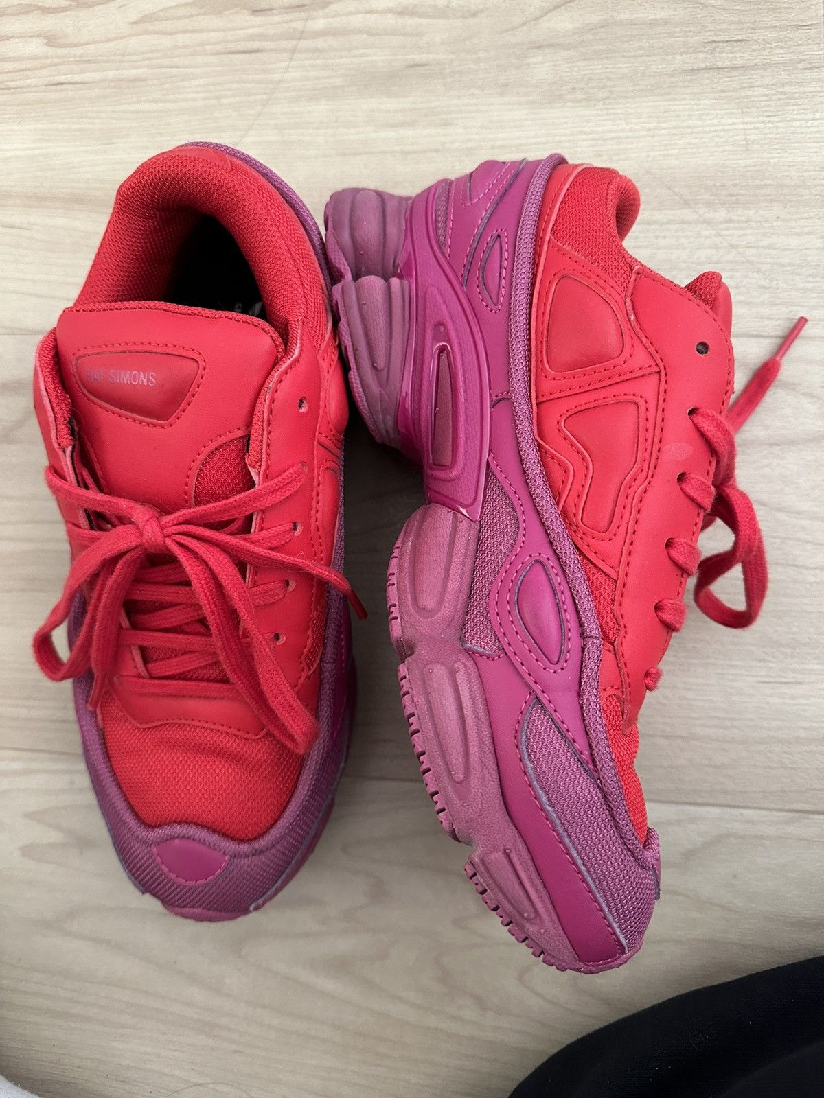 Raf Simons The Raf Simons x adidas Ozweego 'Glory' sneaker Size US 5 / IT 35 - 8 Thumbnail