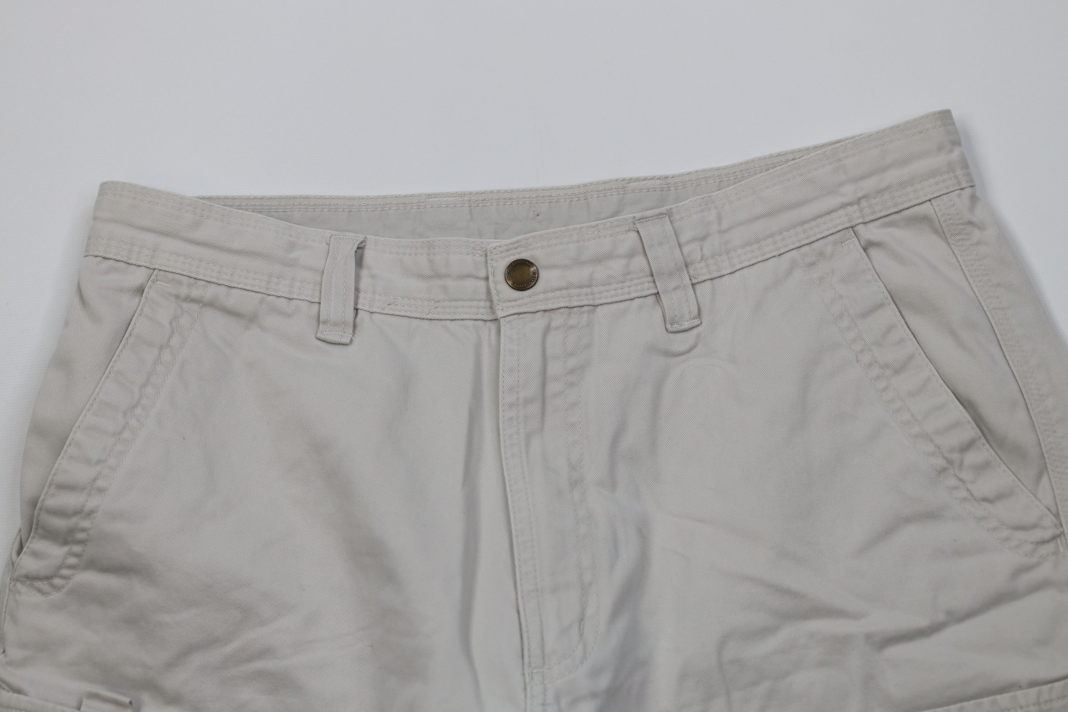 Columbia Vintage Y2K Columbia Above Knee Trekking Cargo Shorts Stone Size US 32 / EU 48 - 2 Thumbnail