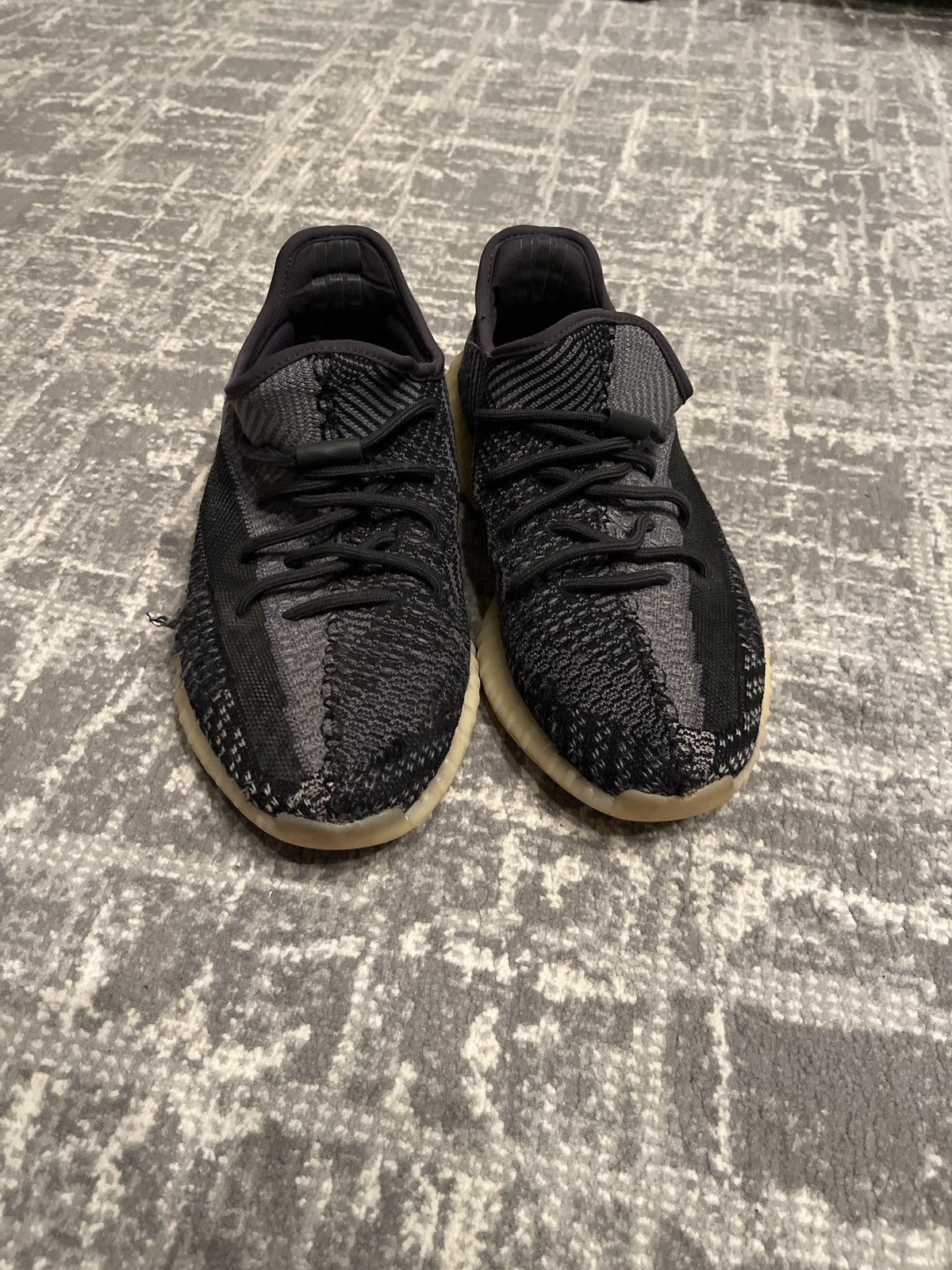 Adidas × Kanye West Yeezy Boost 350 V2 Carbon Size US 9.5 / EU 42-43 - 4 Thumbnail