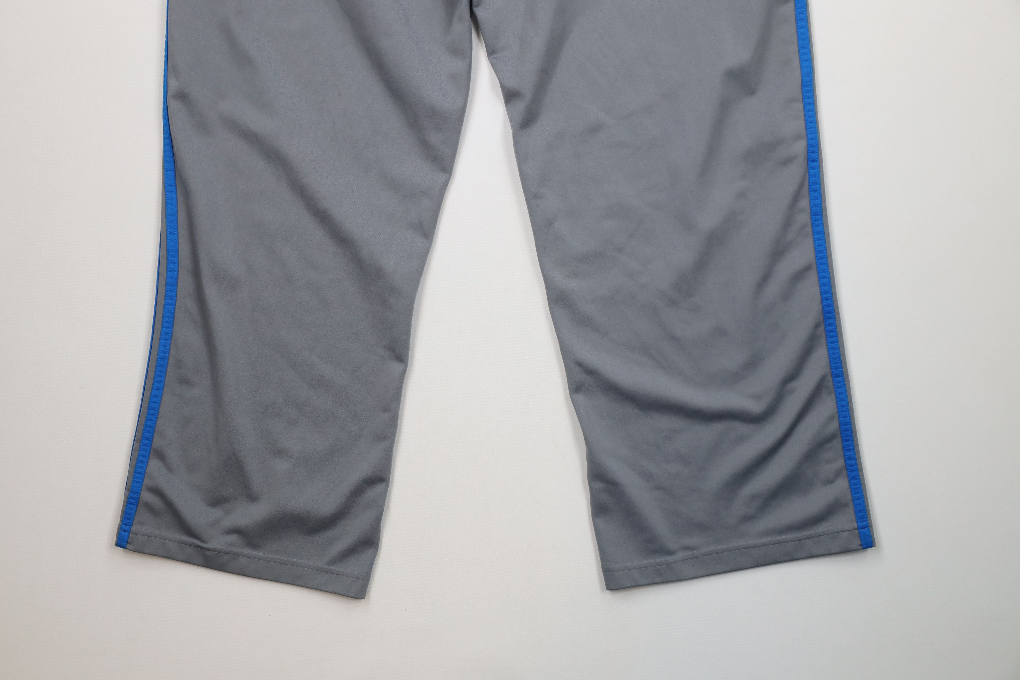 Adidas × Vintage Vintage Y2K Adidas Striped Wide Leg Sweatpants Pants Gray Size US 36 / EU 52 - 14 Thumbnail