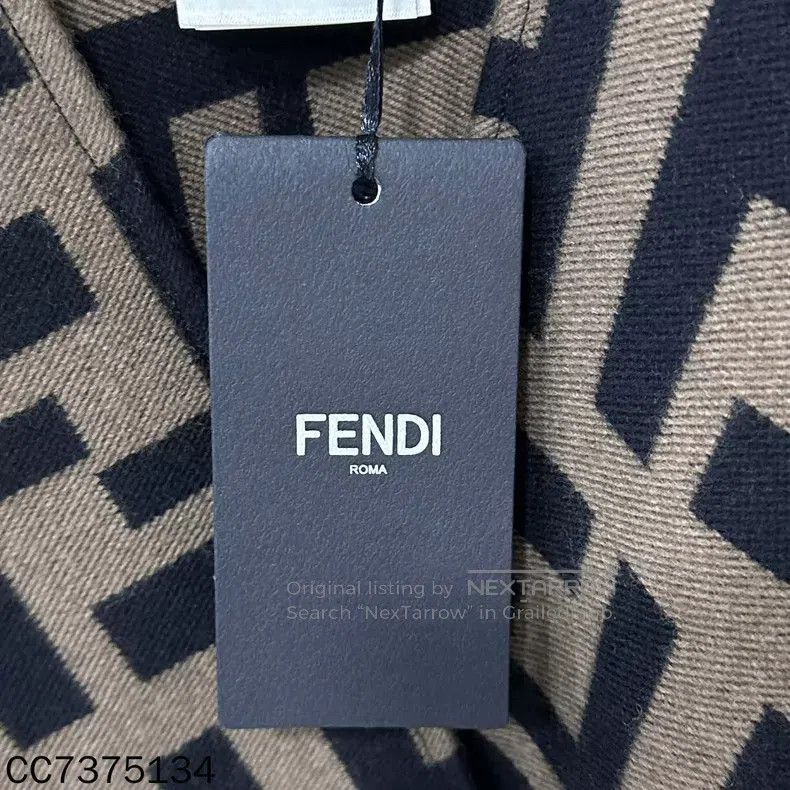 Fendi Fendi size 140x140cm Classic Monogram Printed Shawl Size M / US 6-8 / IT 42-44 - 5 Thumbnail