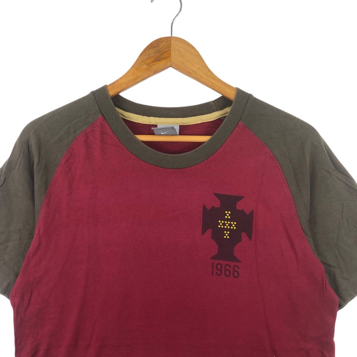 Nike Vintage NIKE x PORTUGAL QUARESMA No 9 Tee Shirt Top Jersey Size US M / EU 48-50 / 2 - 2 Thumbnail