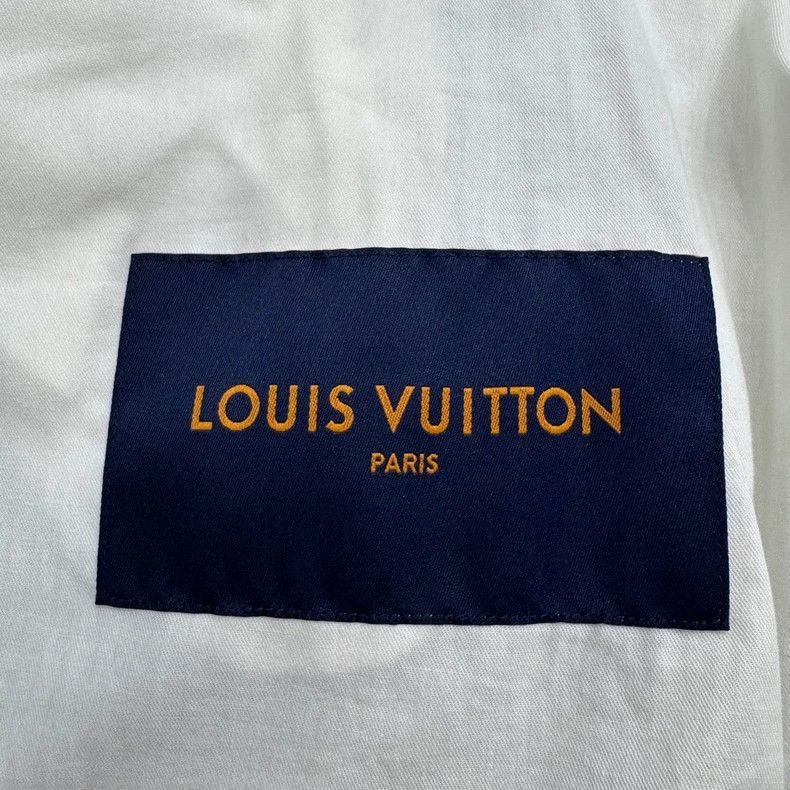 Louis Vuitton Louis Vuitton White embossed calfskin jacket Size US M / EU 48-50 / 2 - 2 Thumbnail