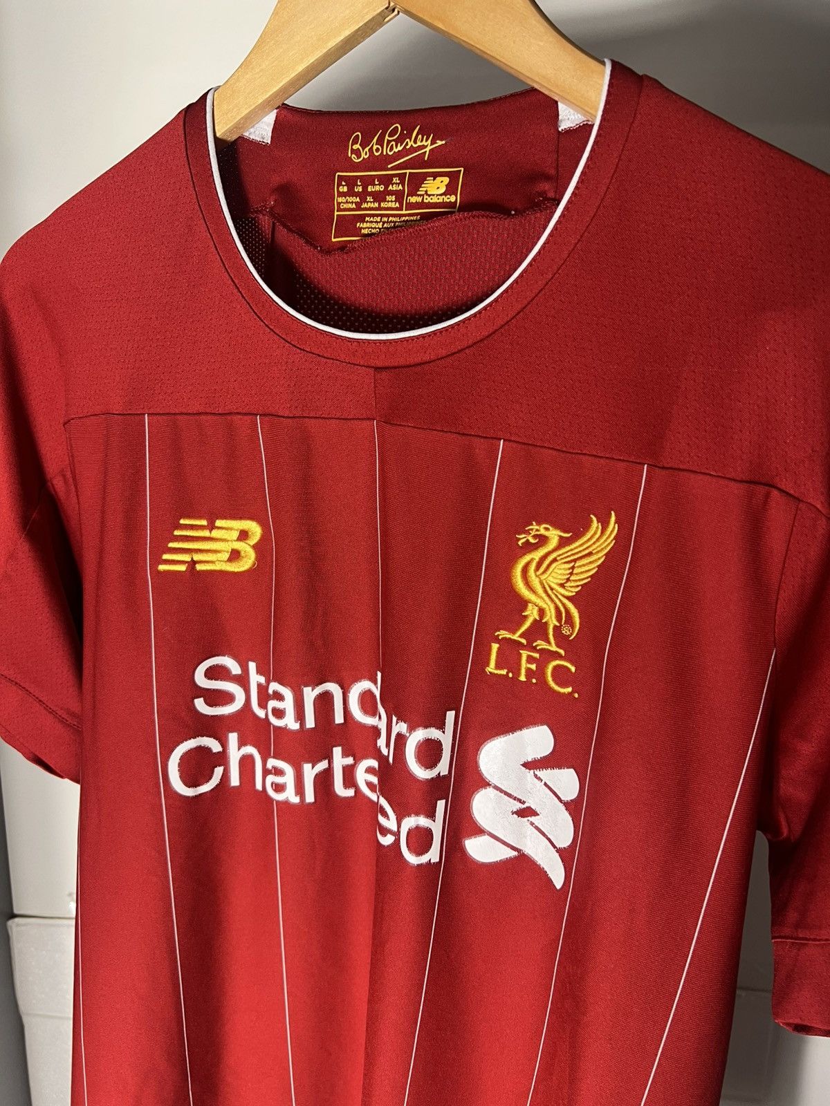 New Balance VINTAGE NEW BALANCE FC LIVERPOOL ENGLAND SOCCER JERSEY RETRO Size US L / EU 52-54 / 3 - 7 Thumbnail