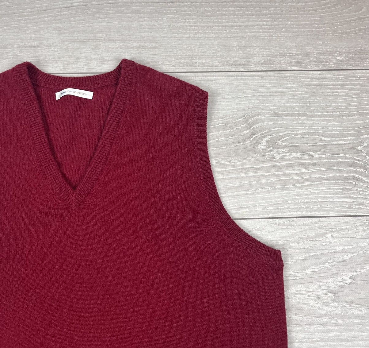Vintage Johnstons Cashmere Red Knit Sweater Vest Size US L / EU 52-54 / 3 - 3 Thumbnail