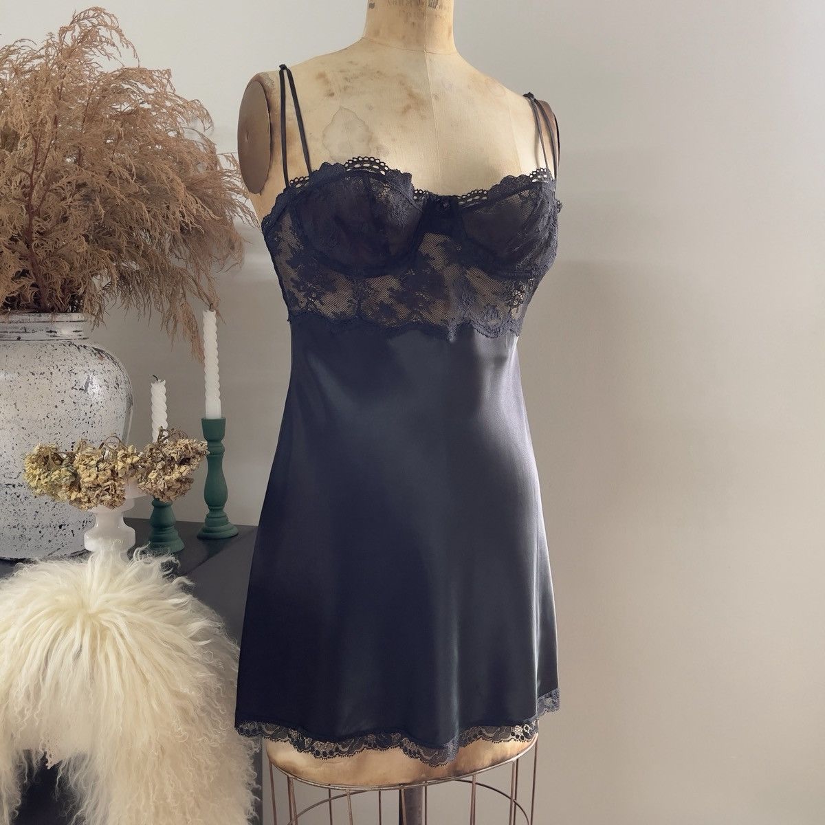 Victoria's Secret Victoria’s Secret 1990s Black Satin Slip Dress (36C/34D) Size L / US 10 / IT 46 - 1 Thumbnail