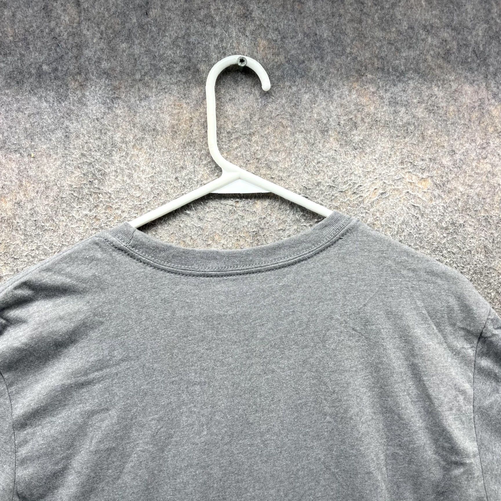 The North Face The North Face Shirt Mens M Gray Logo Graphic Tee Tagless Crew Neck Short Sleeve Graphic Print Casual Size US M / EU 48-50 / 2 - 3 Thumbnail