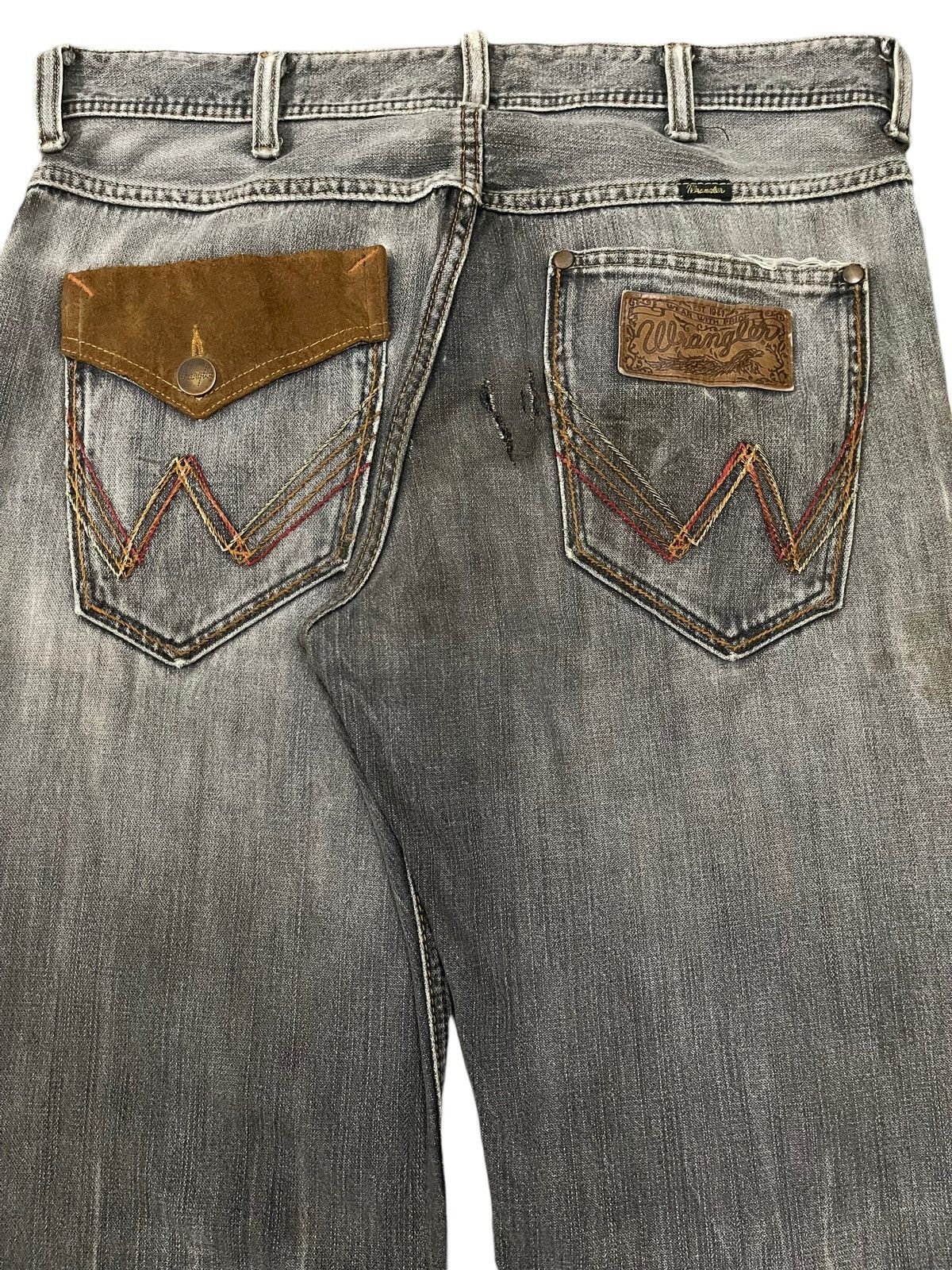 Wrangler Vintage 90s Wrangler Faded Wash Distressed Wide Leg Jeans Size US 34 / EU 50 - 6 Thumbnail