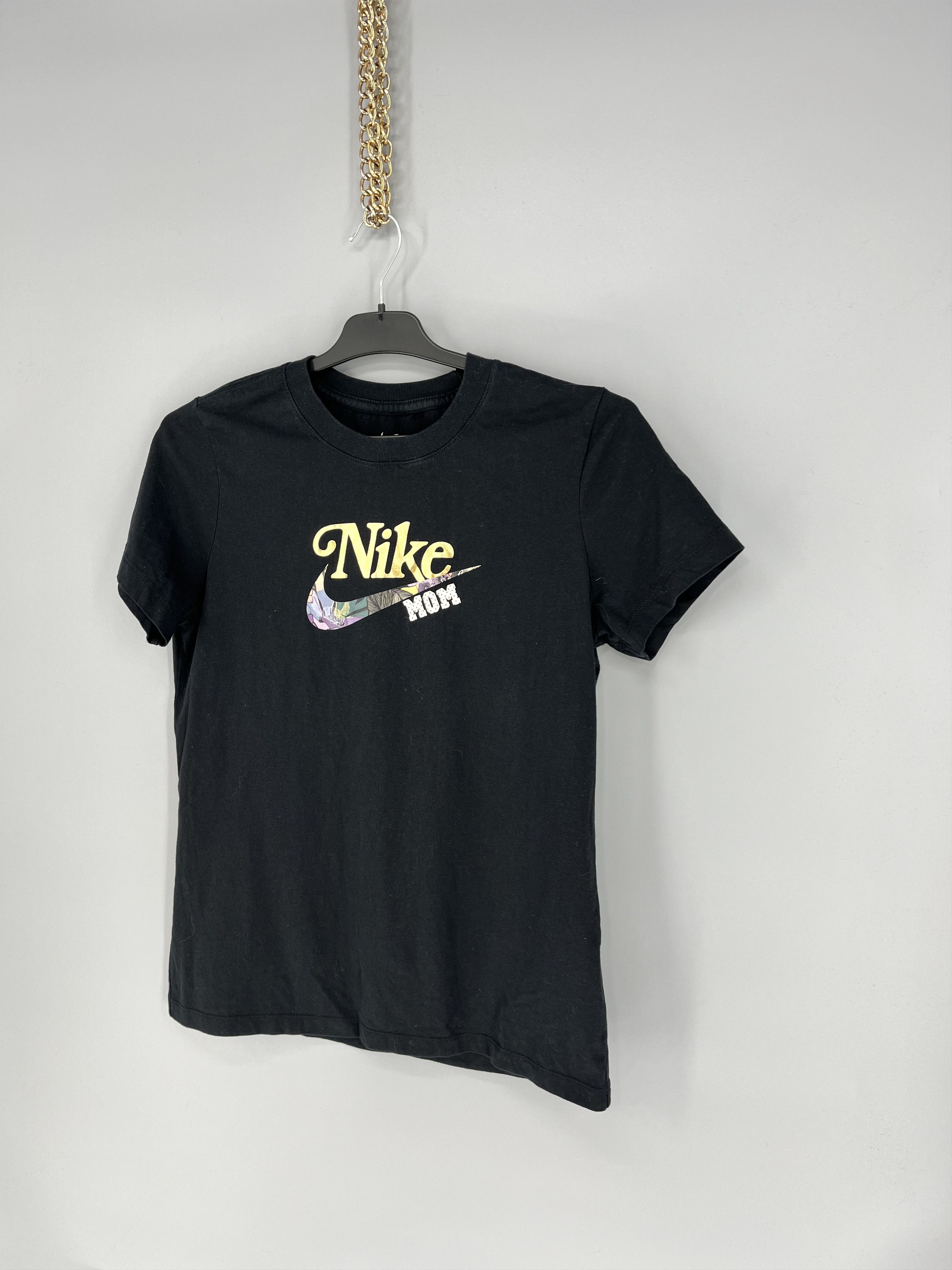 Nike Vintage Y2K Nike "Mom" Center Swoosh Logo T-Shirt Size M / US 6-8 / IT 42-44 - 3 Thumbnail