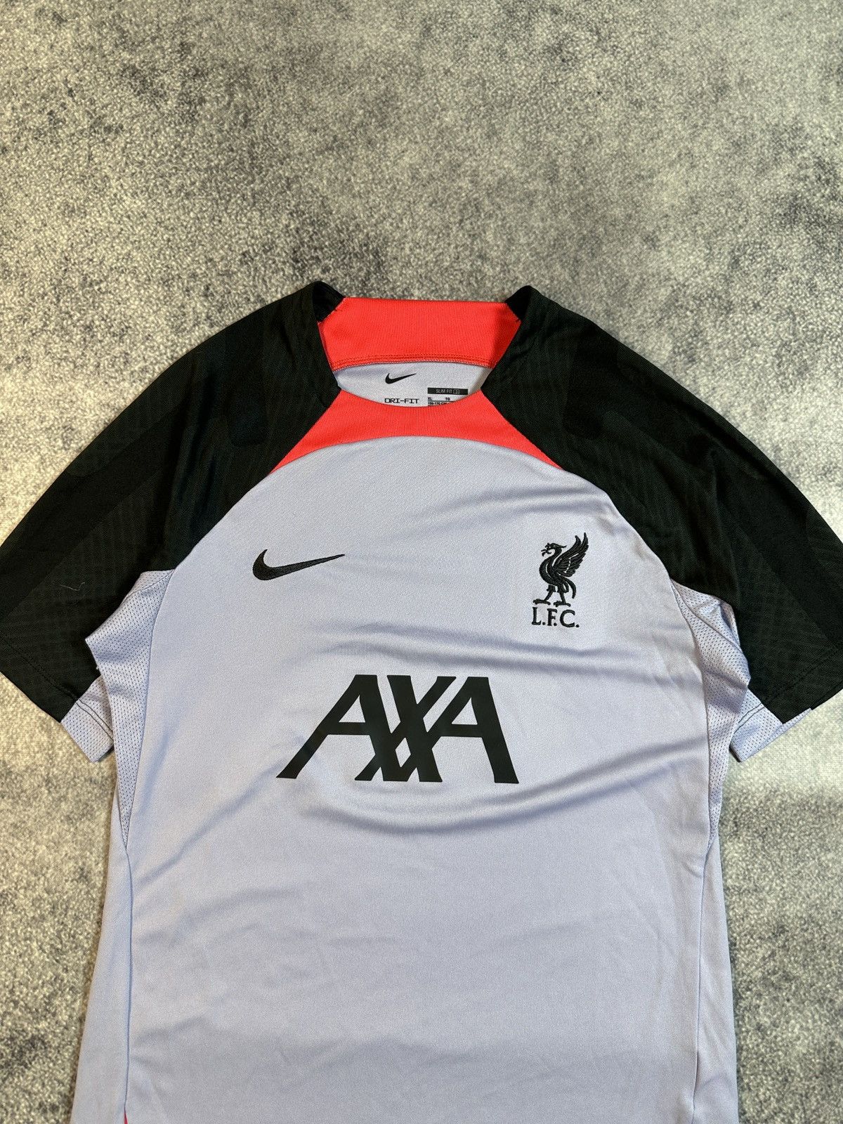 Nike Nike Liverpool soccer jersey Streetwear football rare Xs Size US XS / EU 42 / 0 - 2 Thumbnail