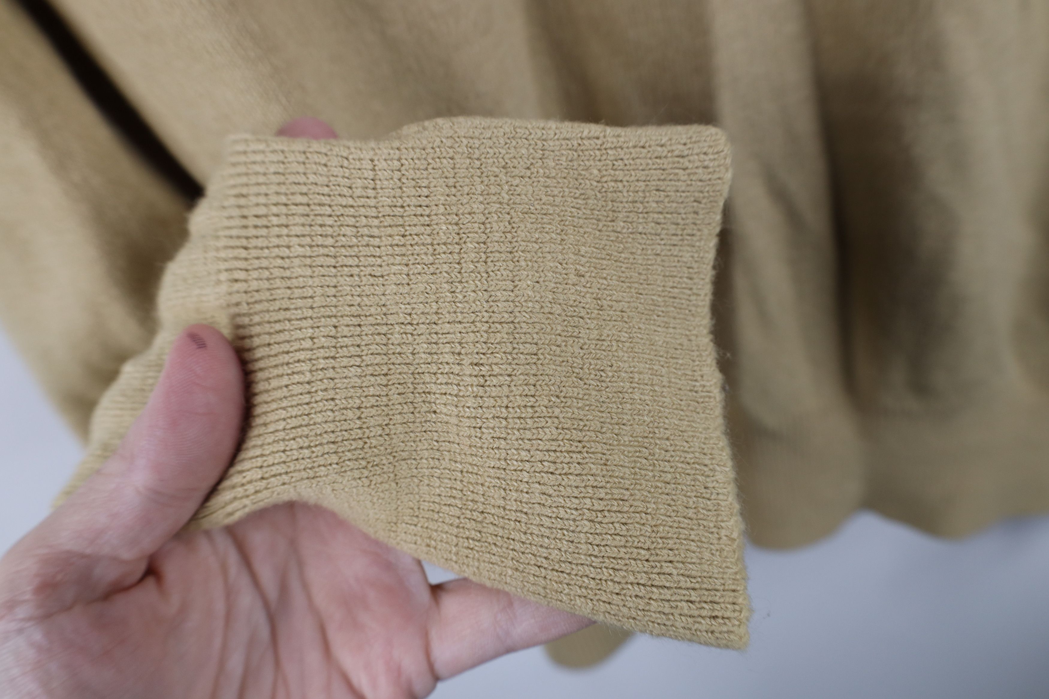 Vintage Vintage 70s Streetwear Knit V-Neck Sweater Beige Khaki USA Size US M / EU 48-50 / 2 - 5 Thumbnail