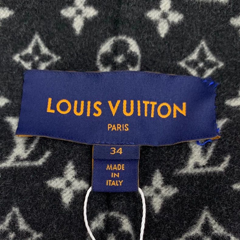 Louis Vuitton Louis Vuitton 22 coats with black lining logo and full pri Size XXS / US 00 / IT 34 - 6 Thumbnail