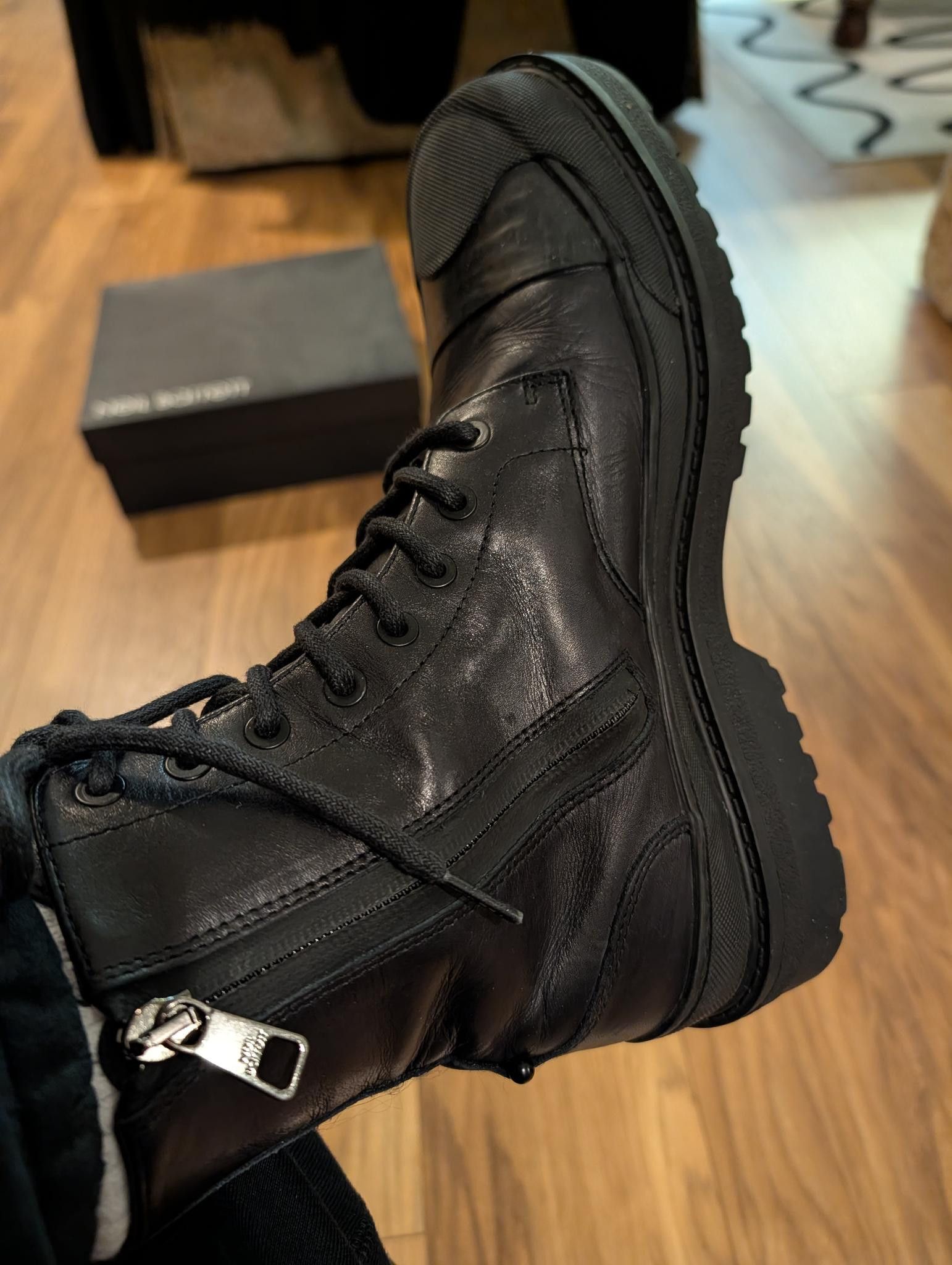 靴 Neil Barrett Faded Boots Neil Barrett AW11 Stomper leather boots | Grailed