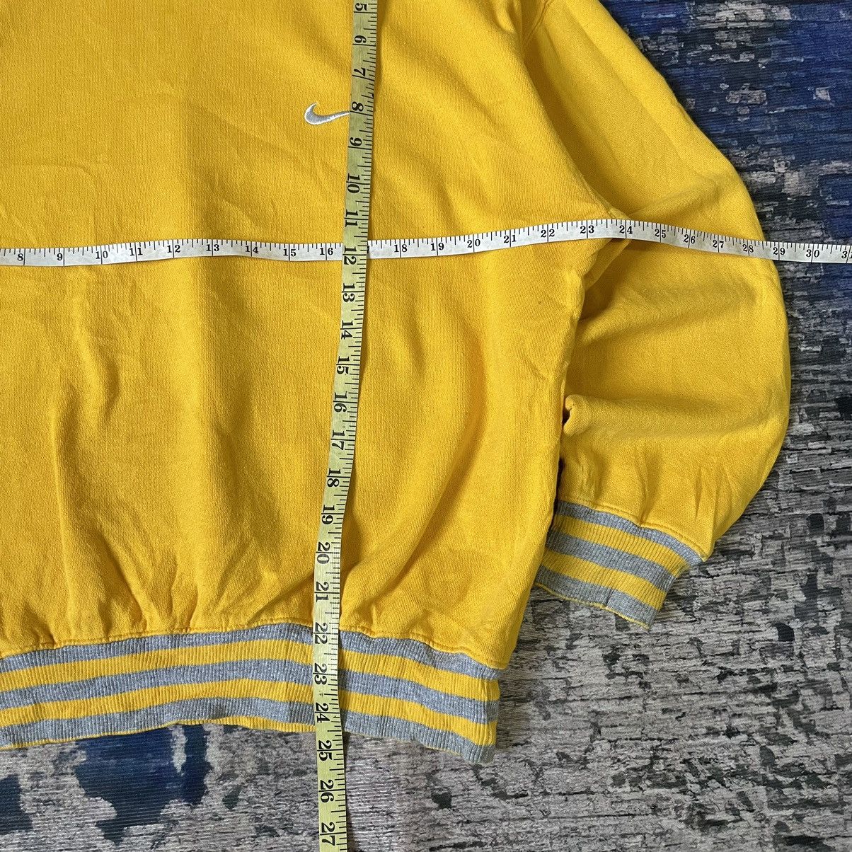 Nike Rare 90s Nike Yellow Boxy Mini Swoosh Sweatshirt Size US M / EU 48-50 / 2 - 8 Thumbnail