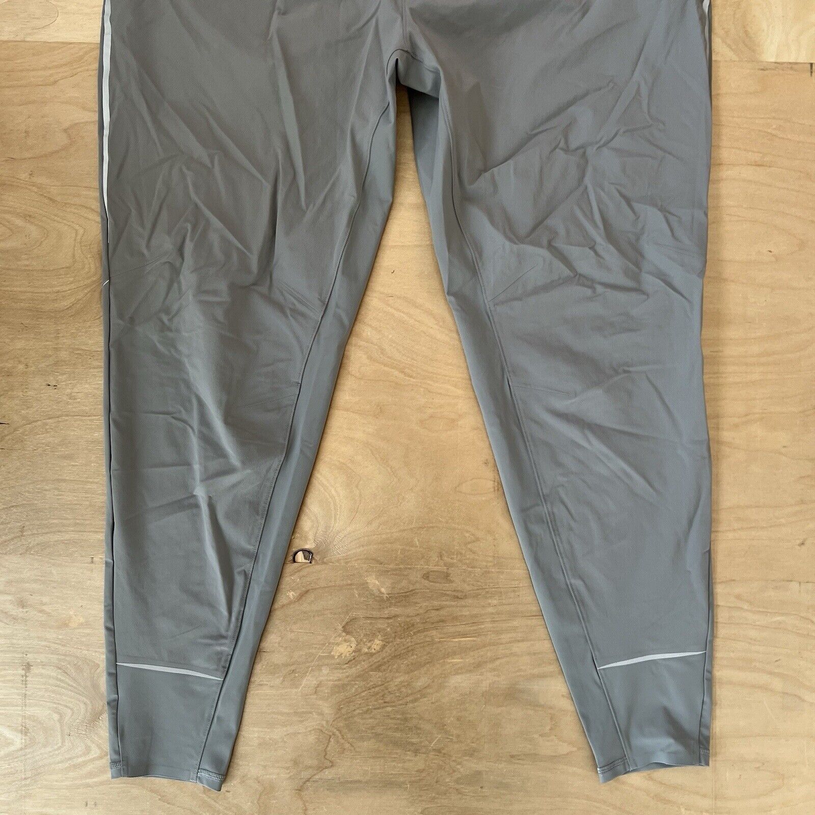 Lululemon Lululemon Surge Hybrid Pants 2XL Gray Jogger Yoga Workout Size US 34 / EU 50 - 4 Thumbnail