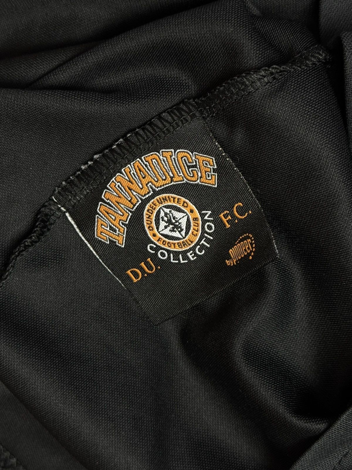 Vintage Soccer jersey vintage Dundee United size L 2002-03 Size US L / EU 52-54 / 3 - 6 Thumbnail