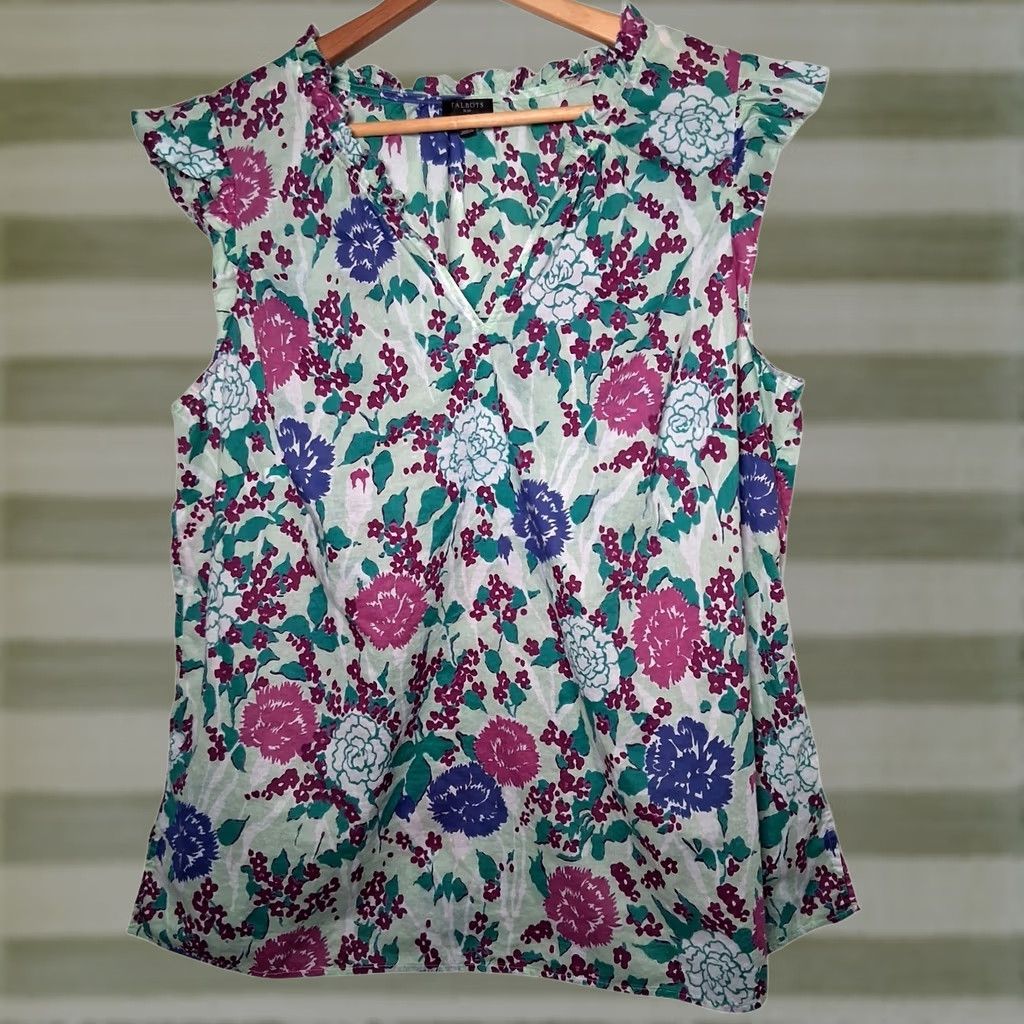 Talbots Talbots Blouse Plus Size 1X Blue Floral Sleeveless V-Neck Ruffle Pullover Shirt Women Size XL / US 12-14 / IT 48-50 - 1 Thumbnail
