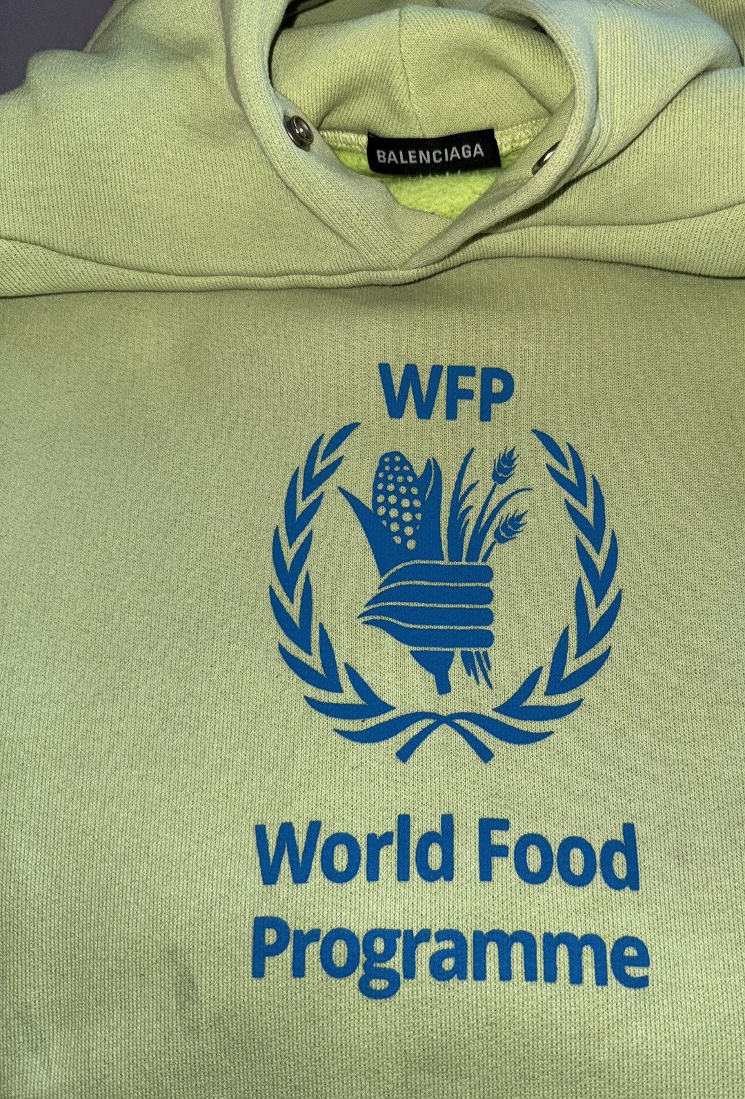 Balenciaga Neon World Food Programme / WFP Buttoned Hoodie Size US S / EU 44-46 / 1 - 3 Thumbnail